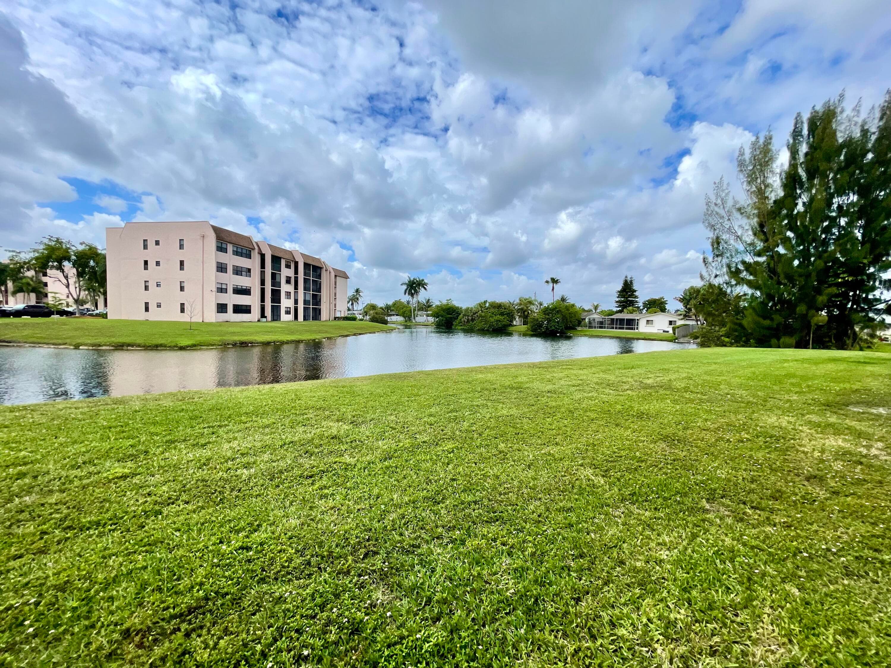 10442 Sunrise Lakes Boulevard 104, Sunrise, FL 33322 — photo 22 of 23
