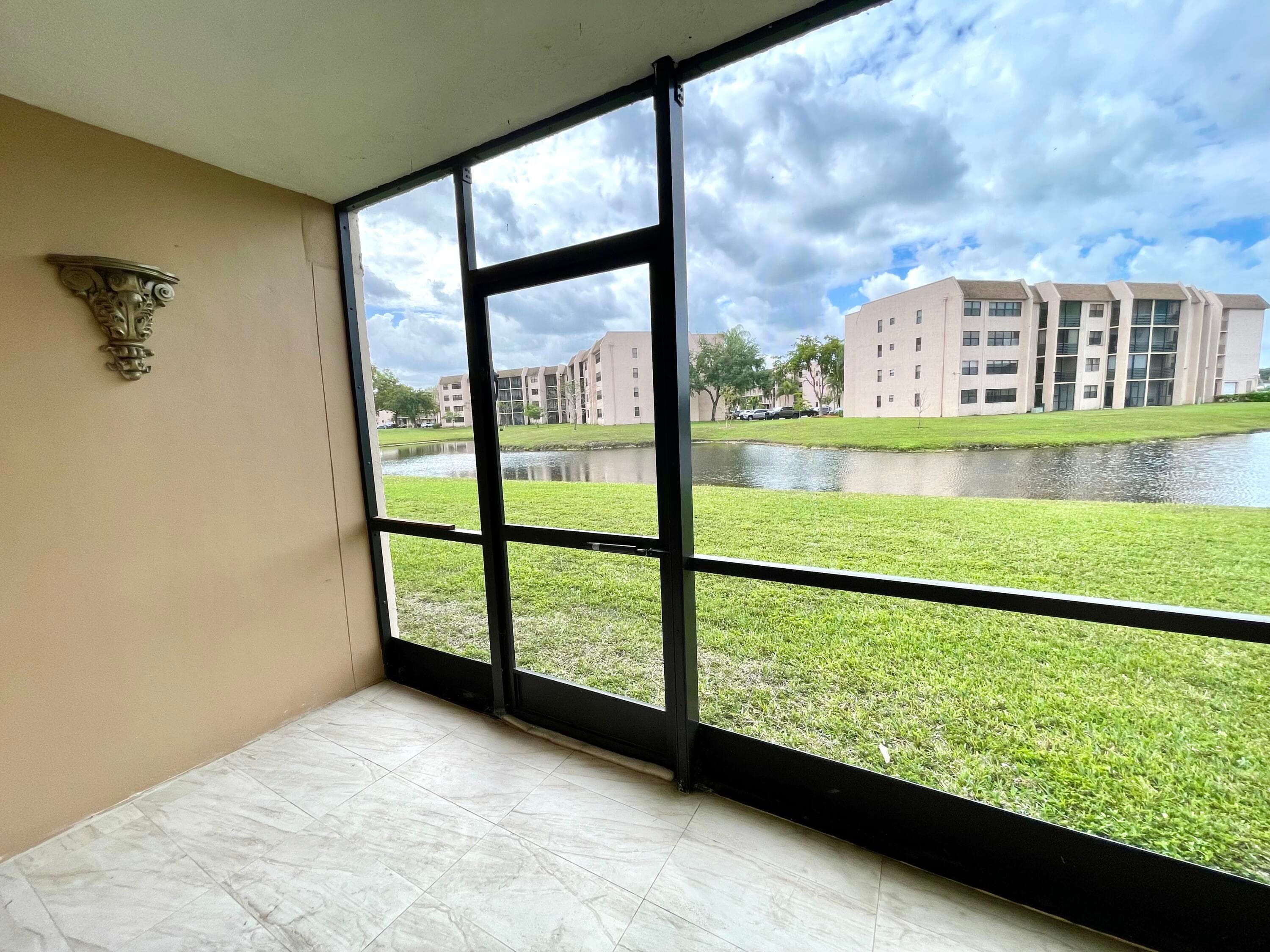 10442 Sunrise Lakes Boulevard 104, Sunrise, FL 33322 — photo 20 of 23