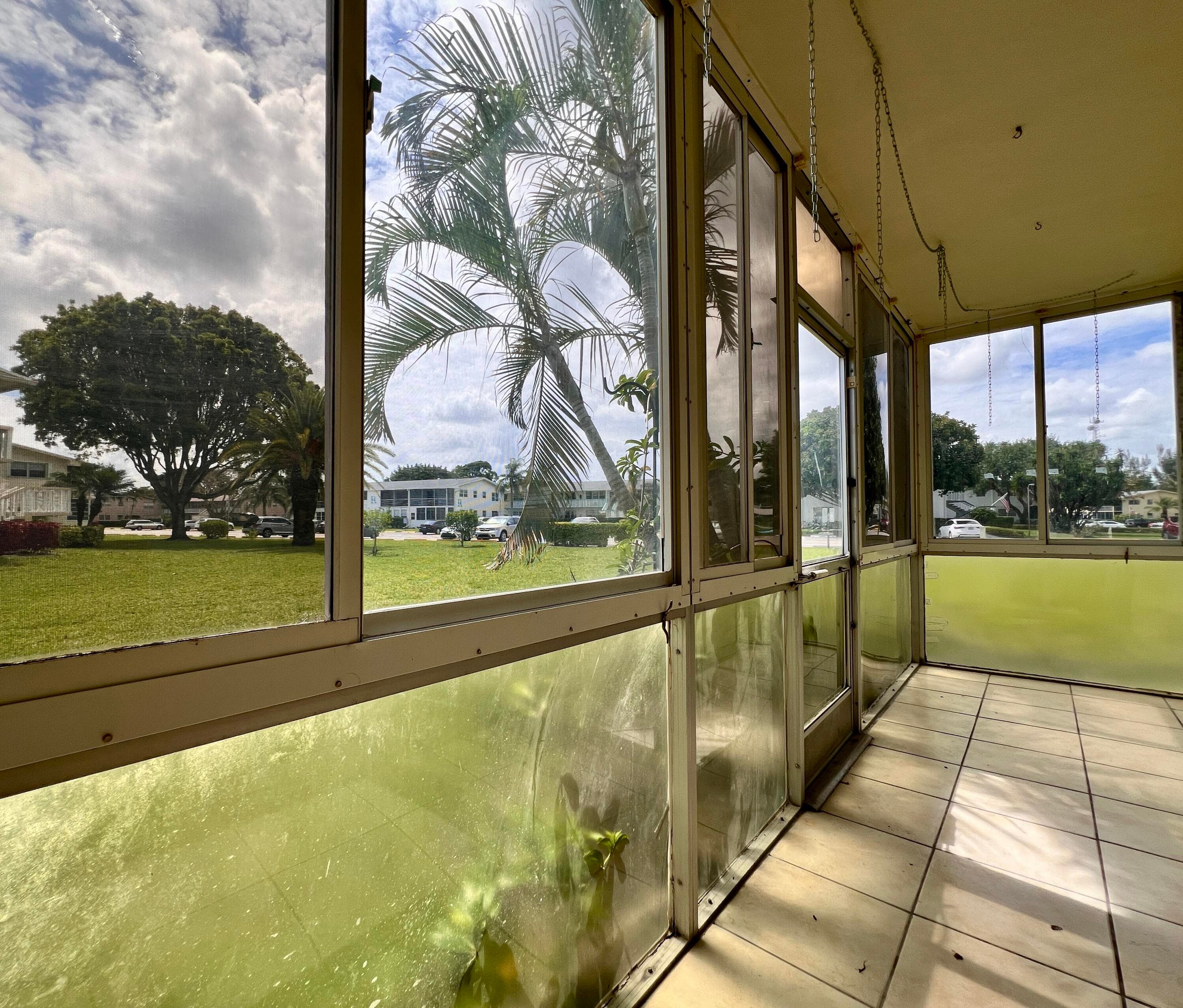 300 Camden M, West Palm Beach, FL 33417 — photo 9 of 16