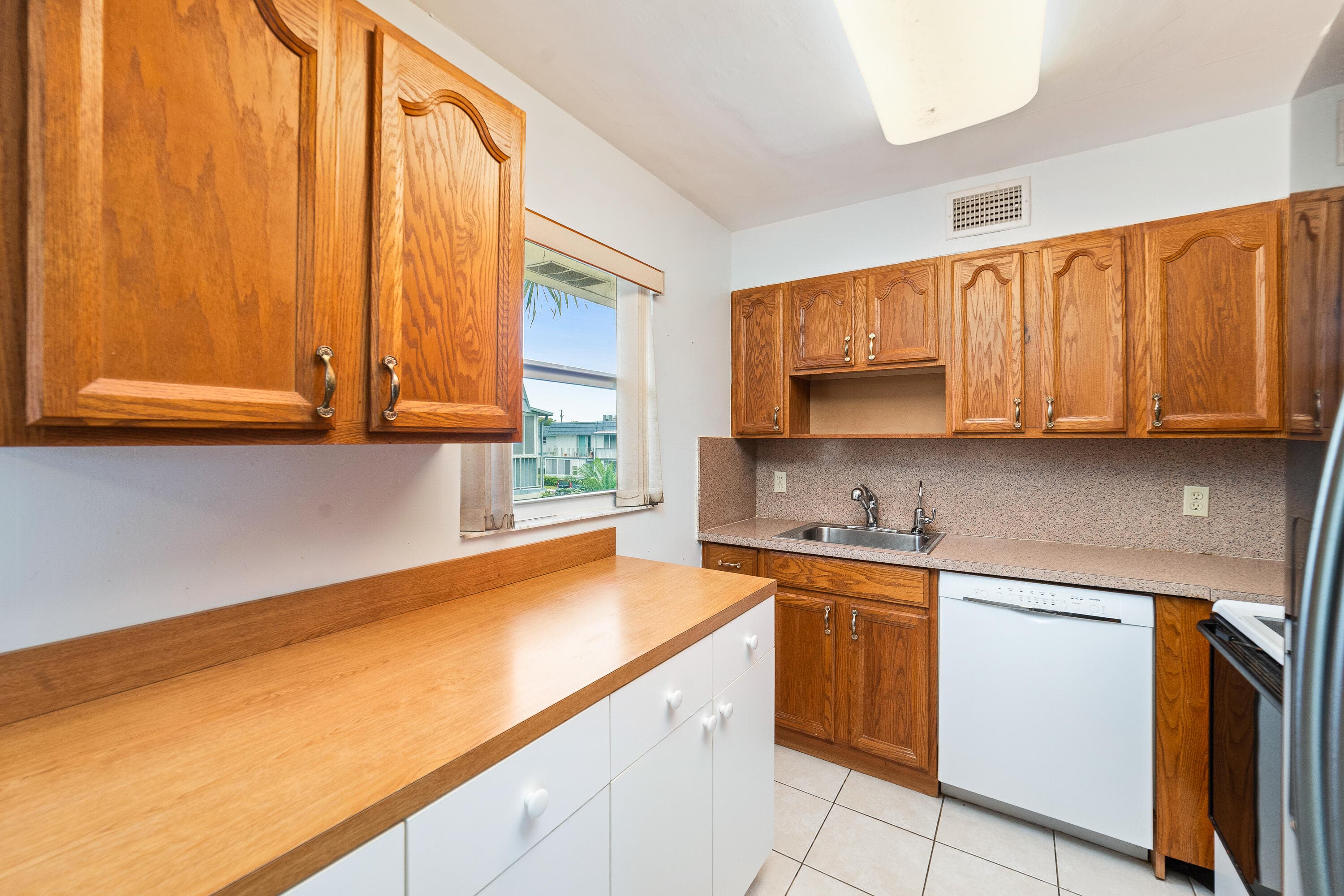 560 Brittany L, Delray Beach, FL 33446 — photo 19 of 29