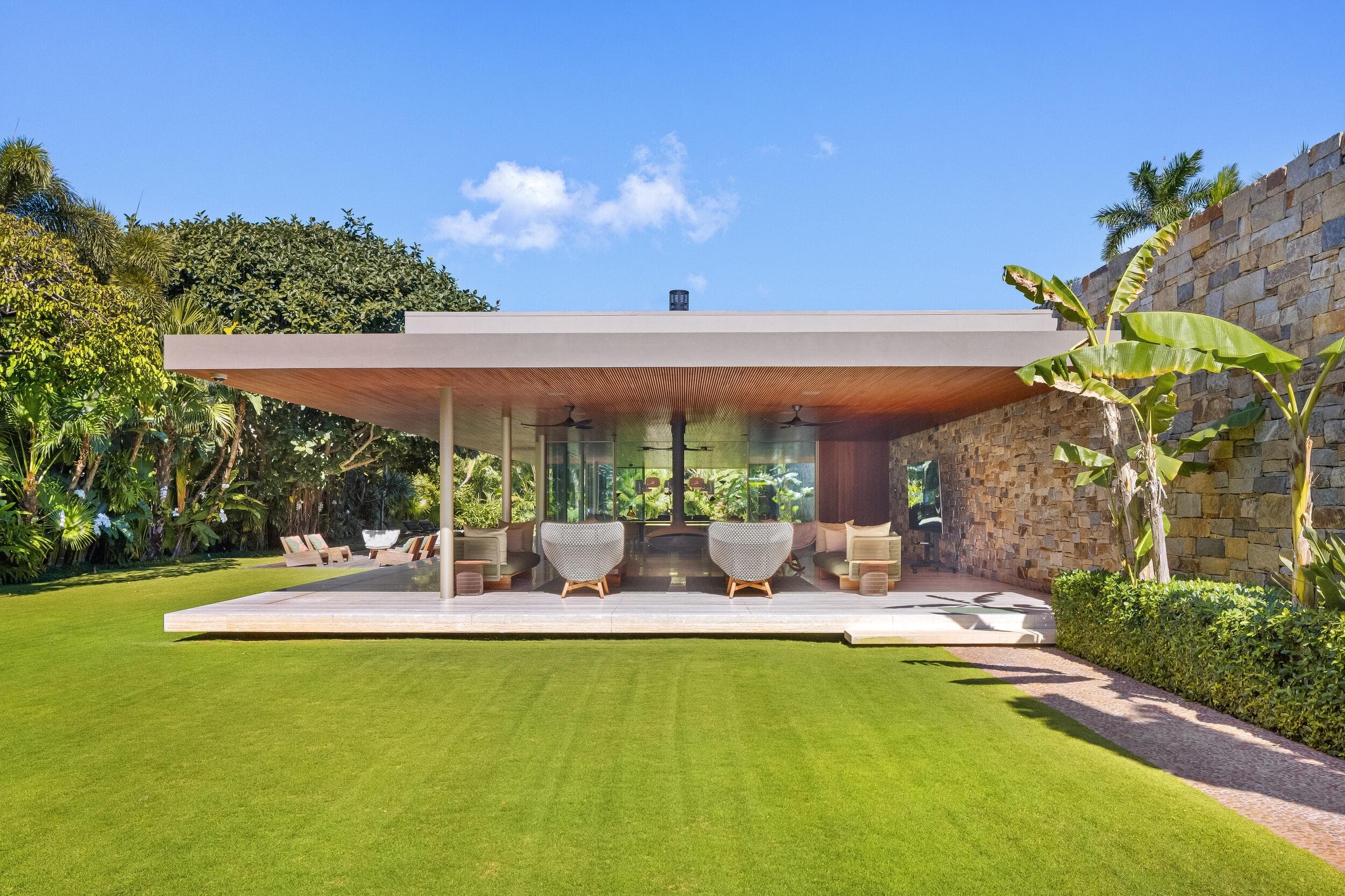 195 Via Marina, Palm Beach, FL 33480 — photo 13 of 86