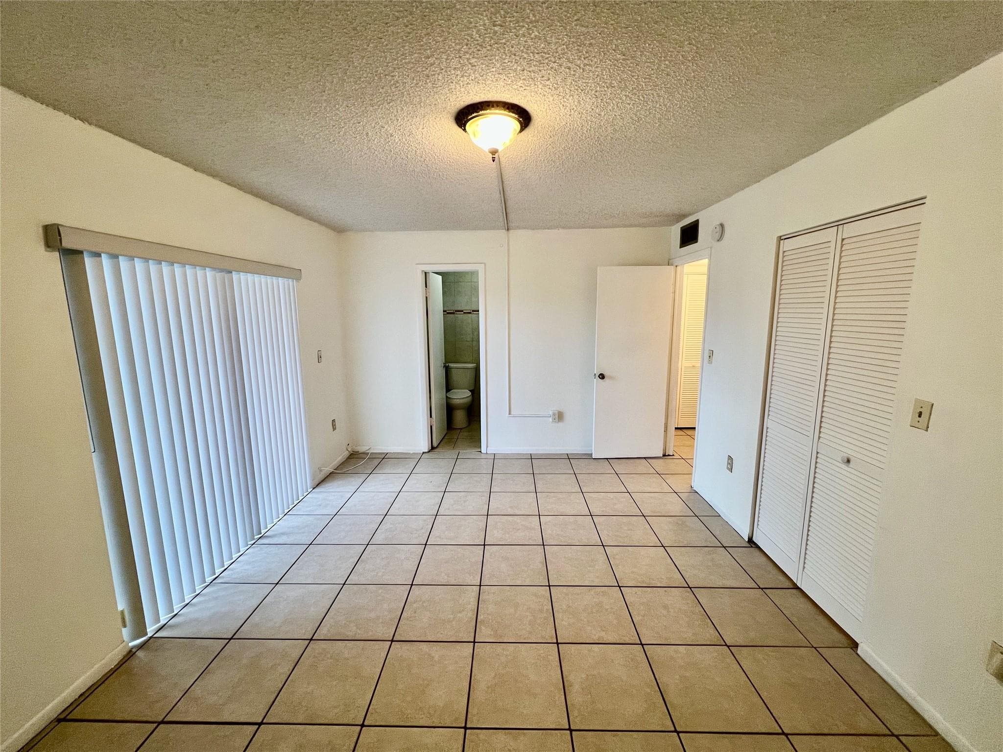 13500 NE 3rd Court 412, North Miami, FL 33161 — photo 3 of 18