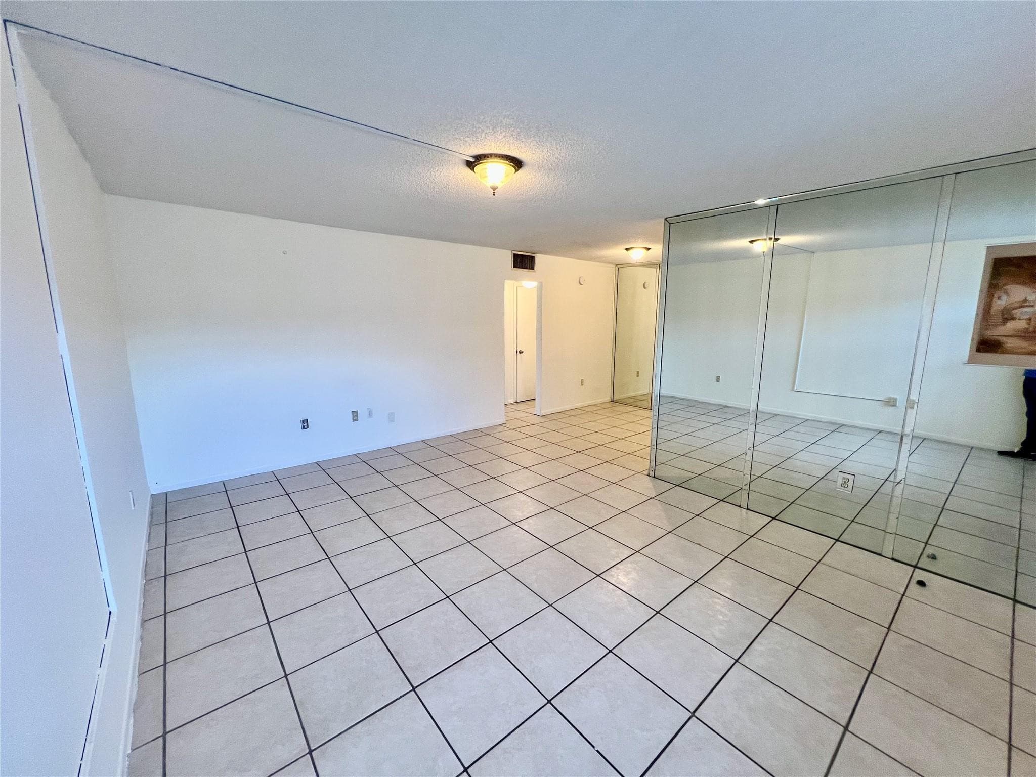 13500 NE 3rd Court 412, North Miami, FL 33161 — photo 8 of 18
