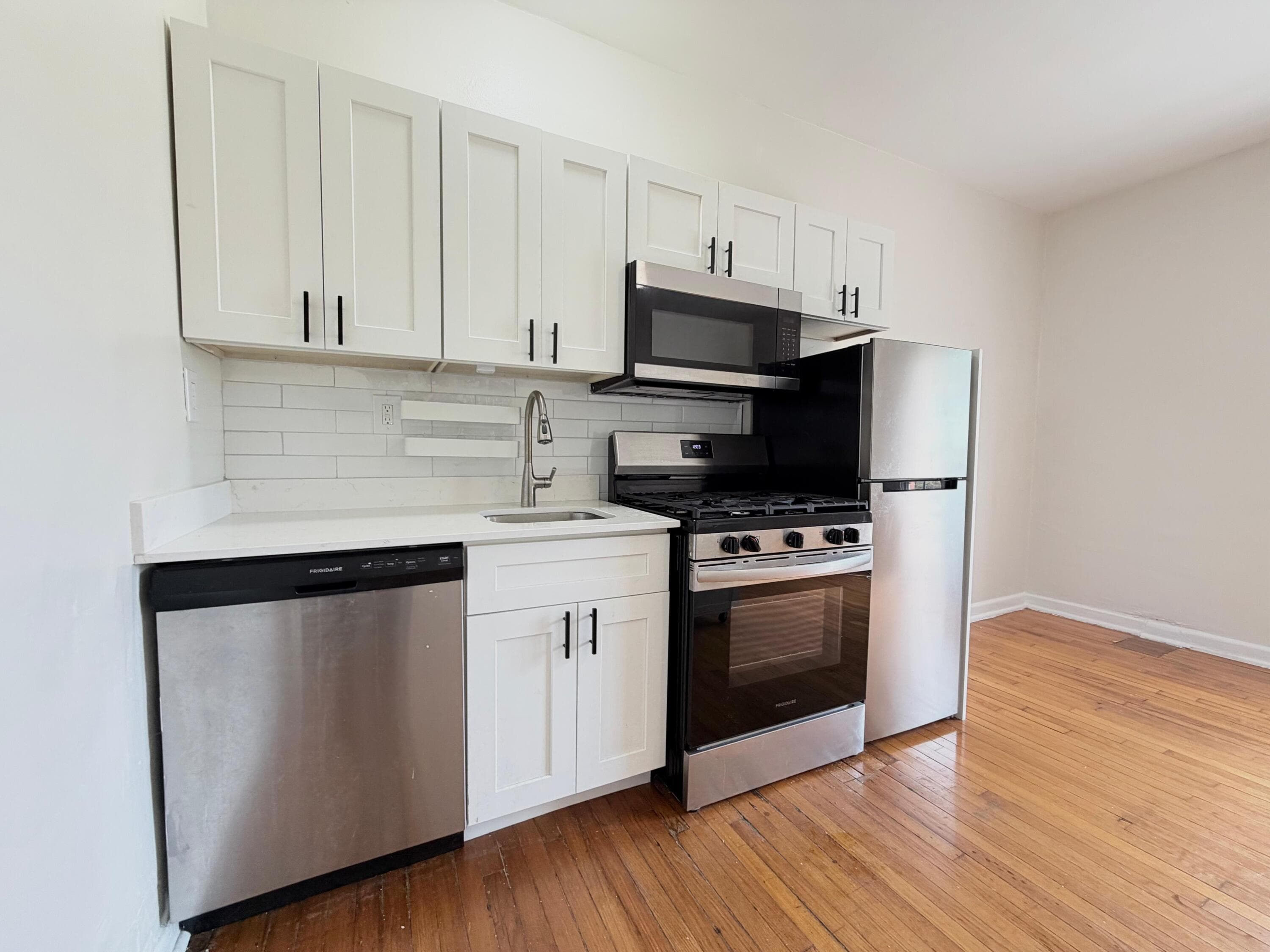 623 Park Place 15, West Palm Beach, FL 33401 — photo 5 of 17