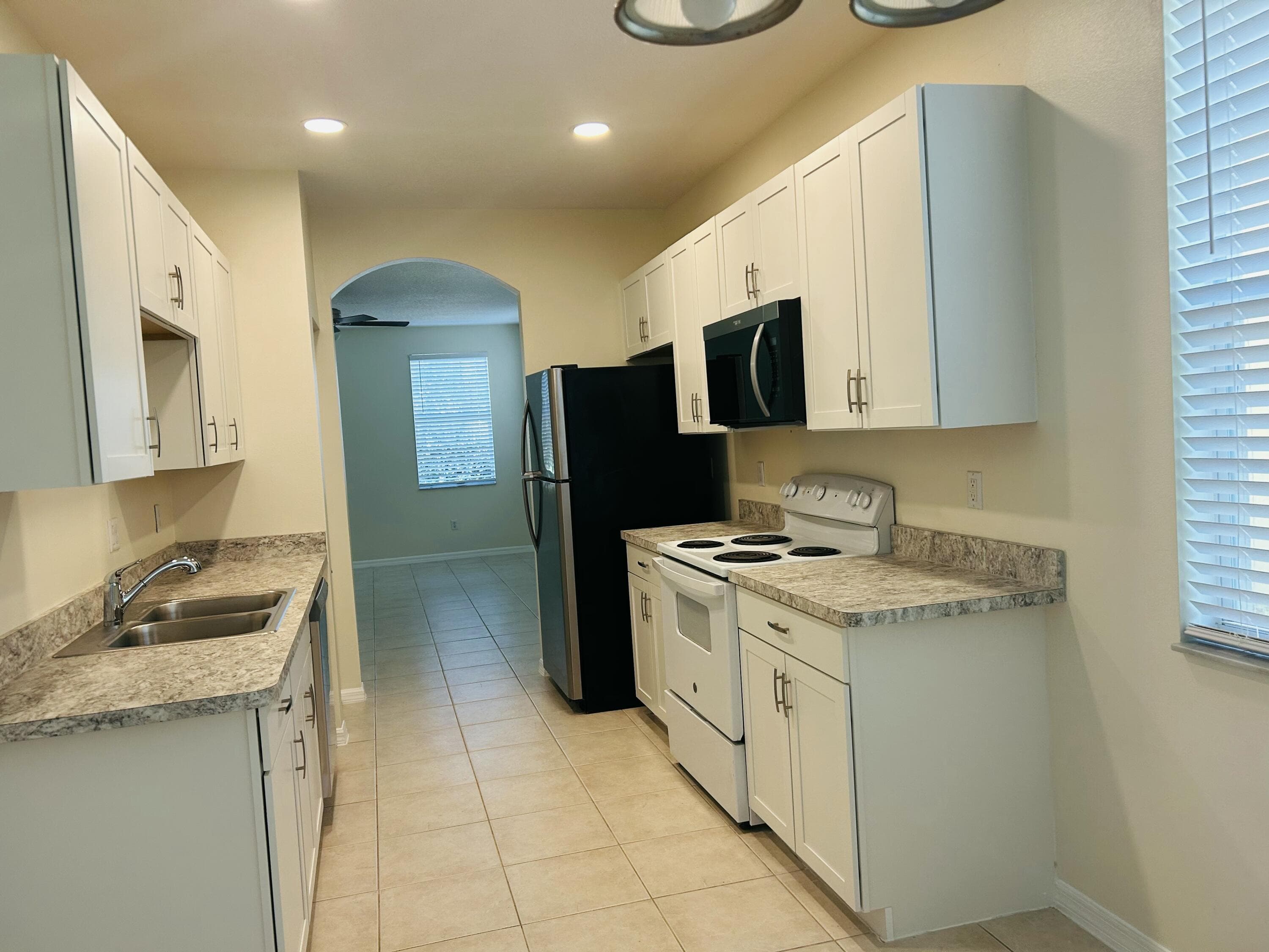 2124 SE Eatonville Drive, Port St. Lucie, FL 34952 — photo 3 of 12