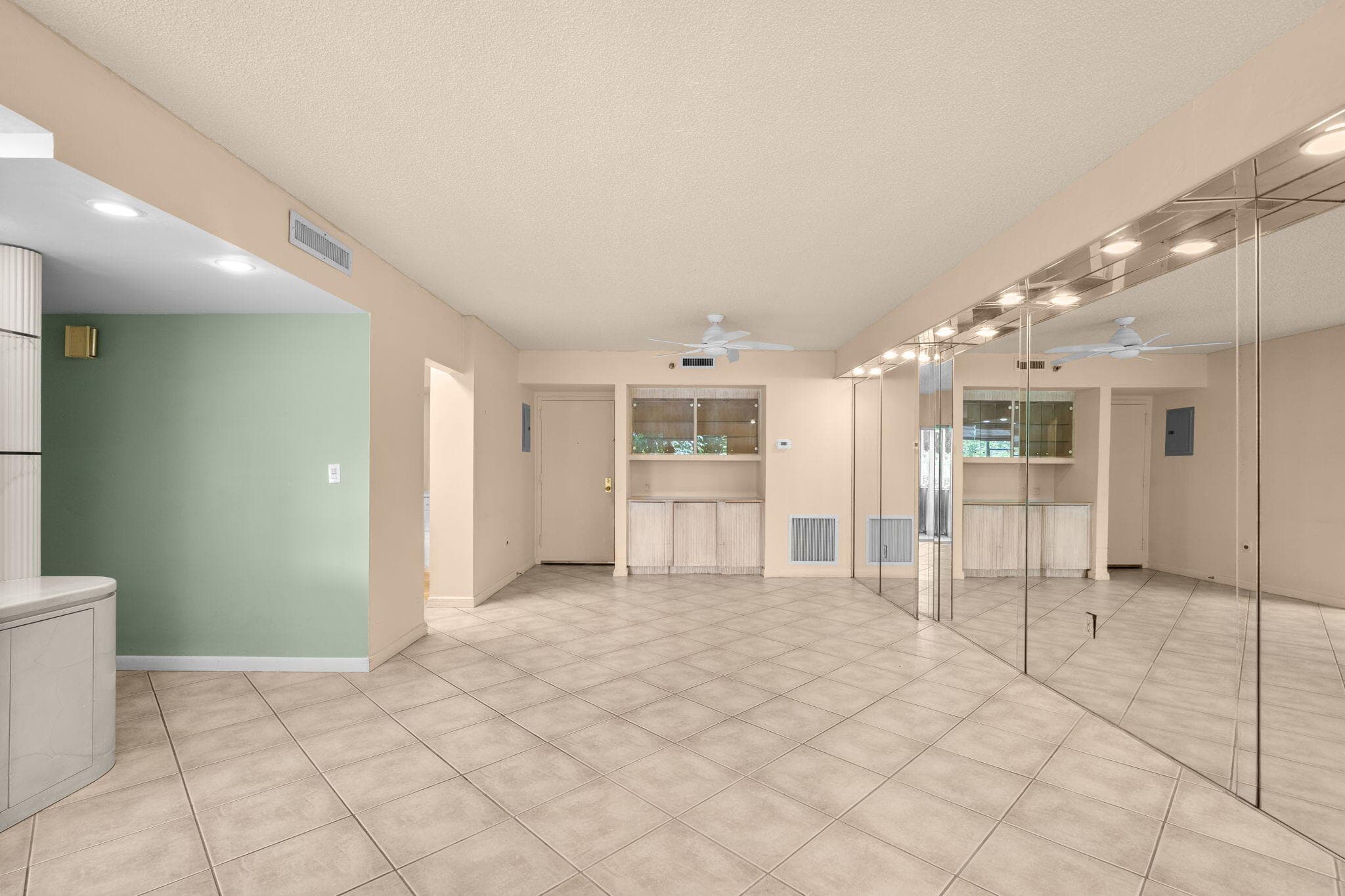 4001 Hillcrest Drive 406, Hollywood, FL 33021 — photo 7 of 40