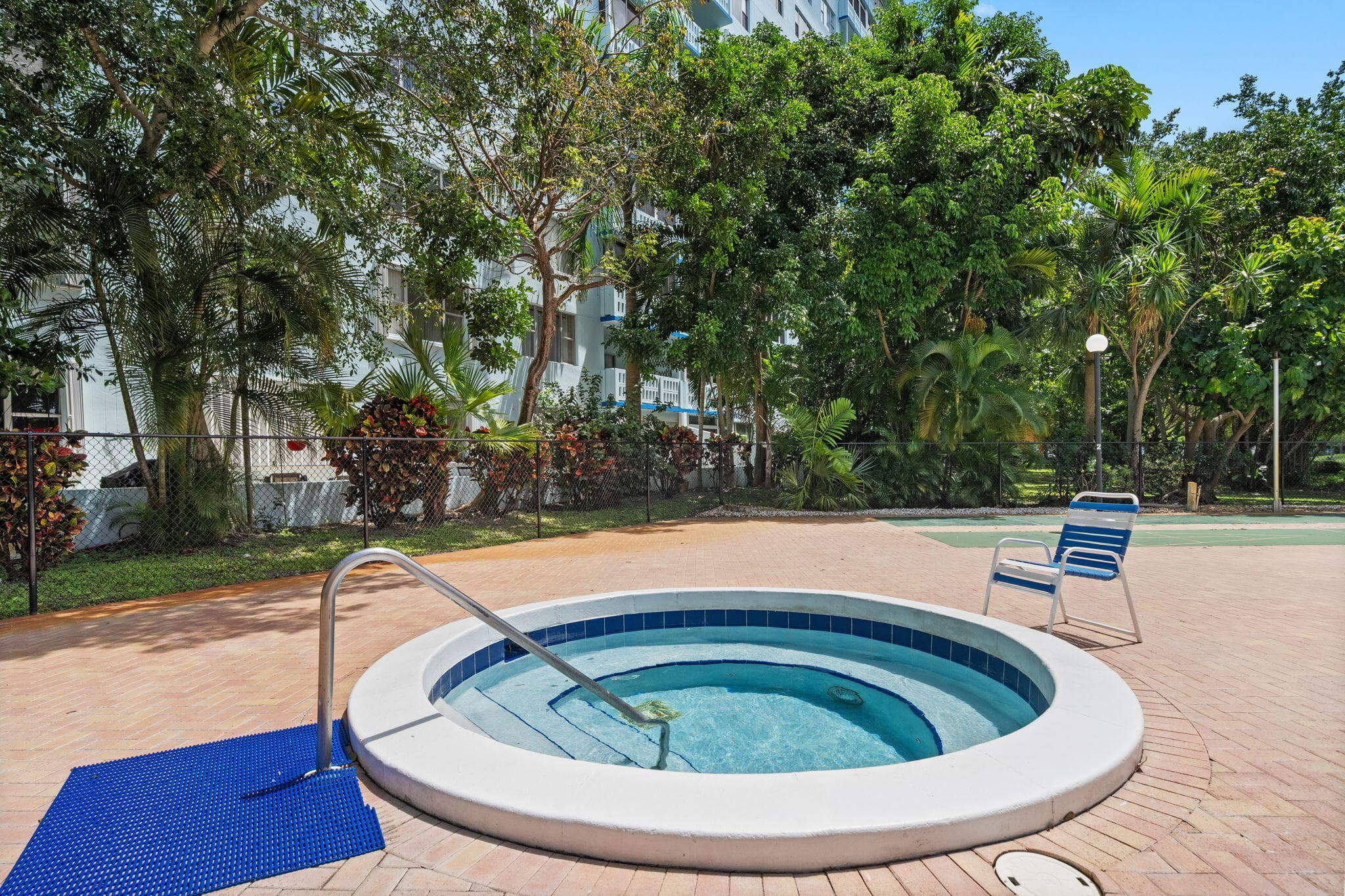 4001 Hillcrest Drive 406, Hollywood, FL 33021 — photo 28 of 40