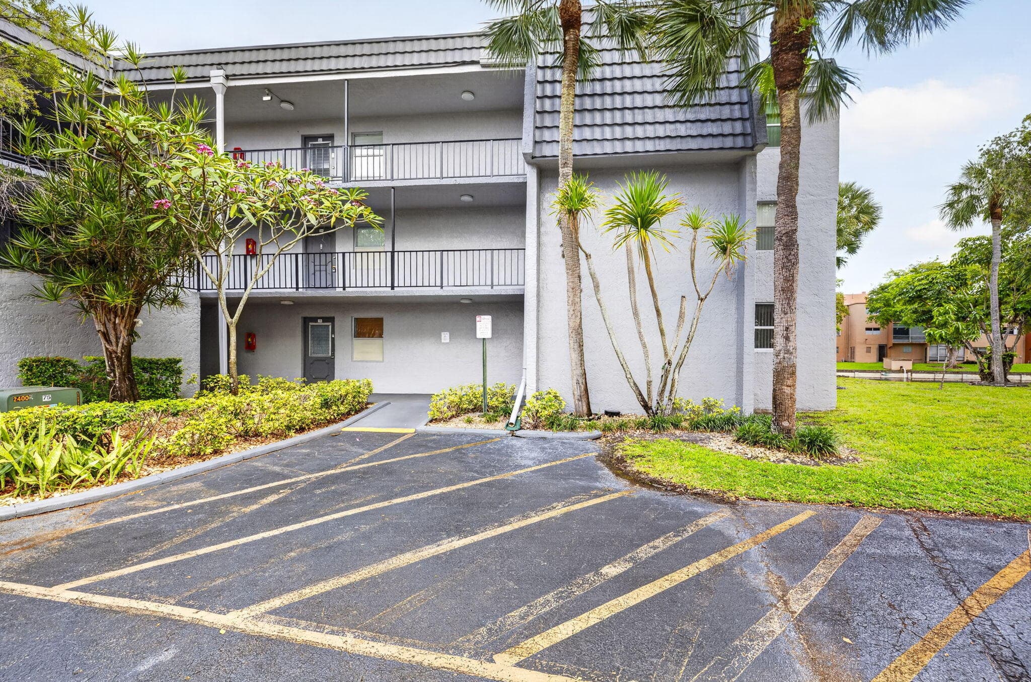9081 Lime Bay Boulevard 115, Tamarac, FL 33321 — photo 32 of 54