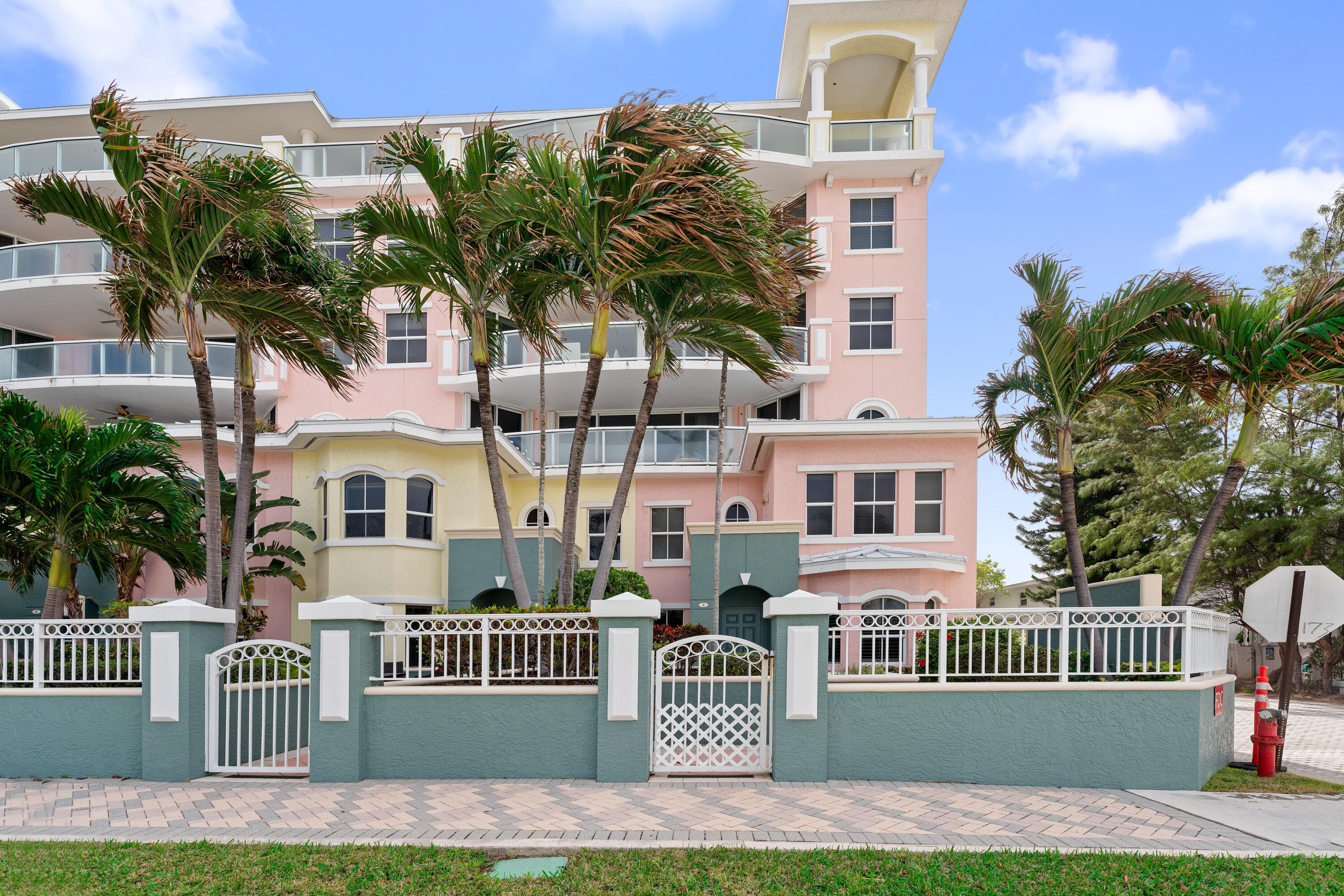 2051 SE 3rd Street Th8, Deerfield Beach, FL 33441 — photo 1 of 26
