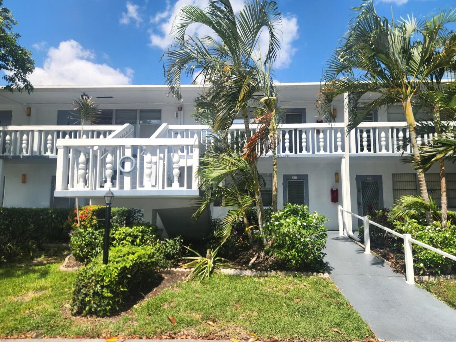 307 Tilford O 307, Deerfield Beach, FL 33442 — photo 1 of 1