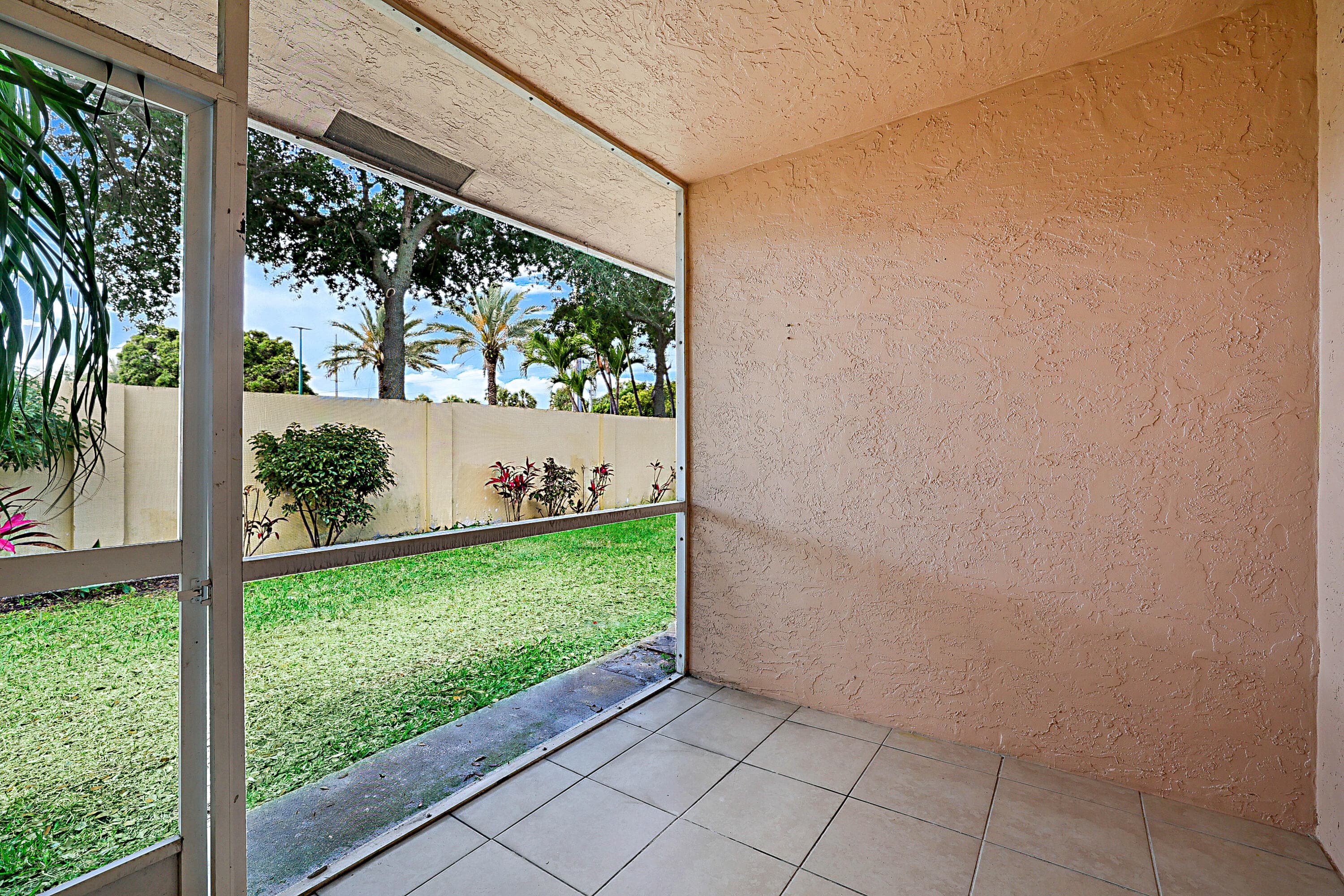 320 NE 42nd Street, Boca Raton, FL 33431 — photo 30 of 38