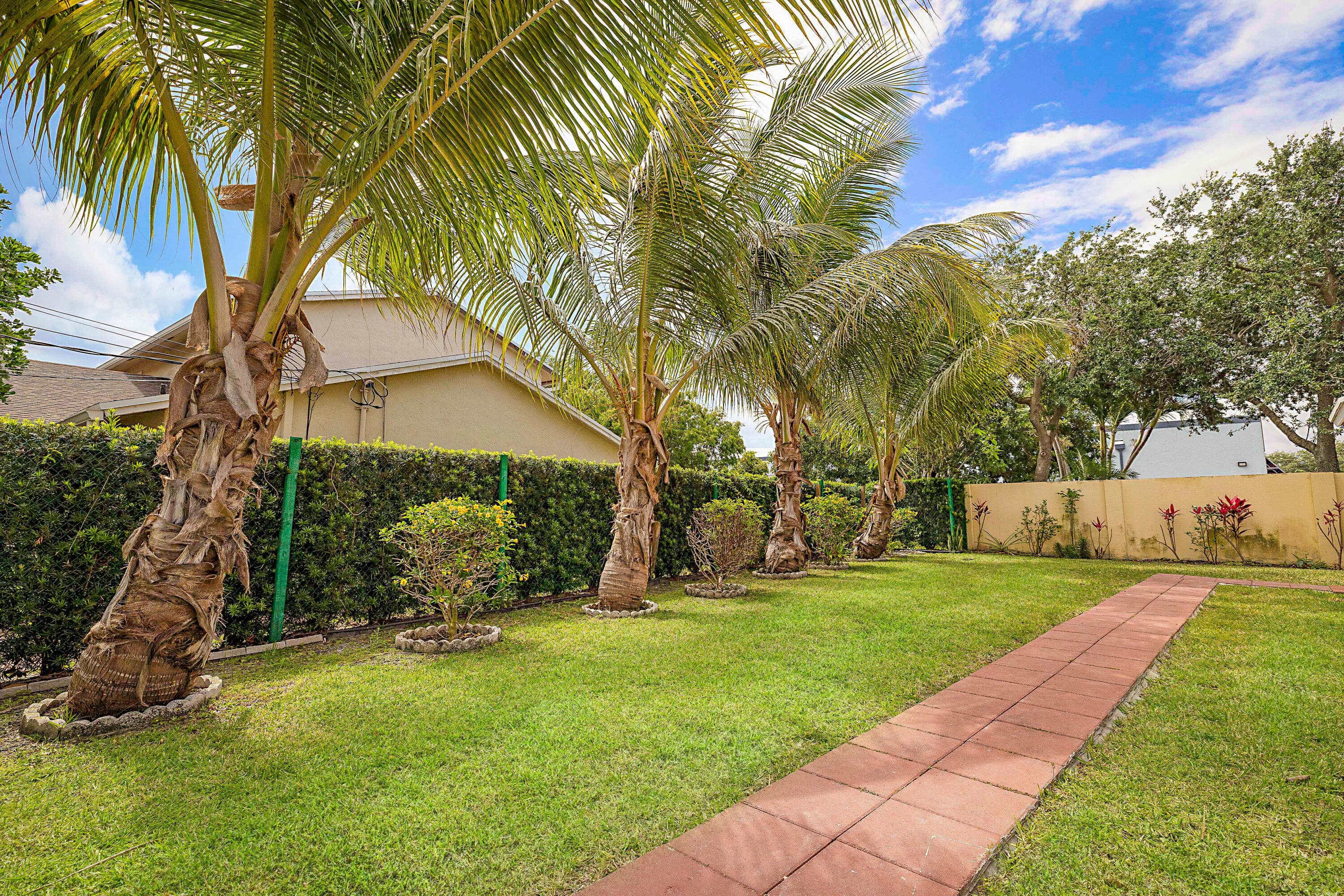 320 NE 42nd Street, Boca Raton, FL 33431 — photo 34 of 38