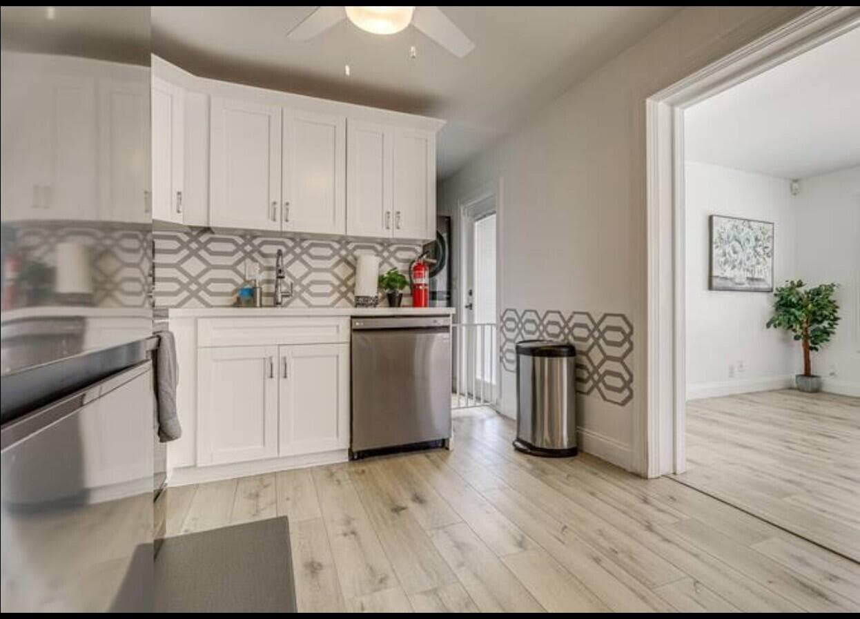 4295 Crestdale Street, Palm Beach Gardens, FL 33410 — photo 8 of 9