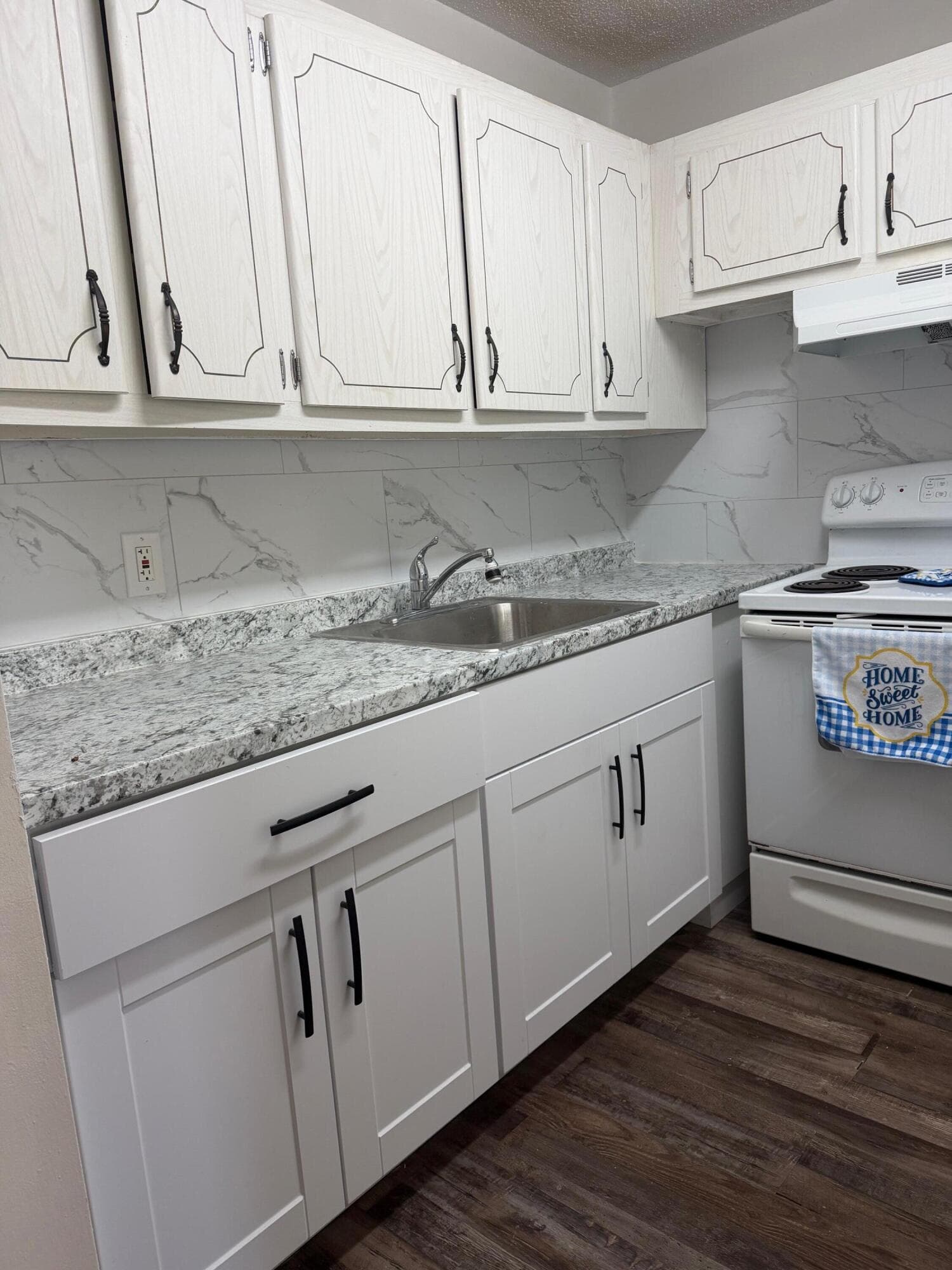 180 Windsor, West Palm Beach, FL 33417 — photo 1 of 15