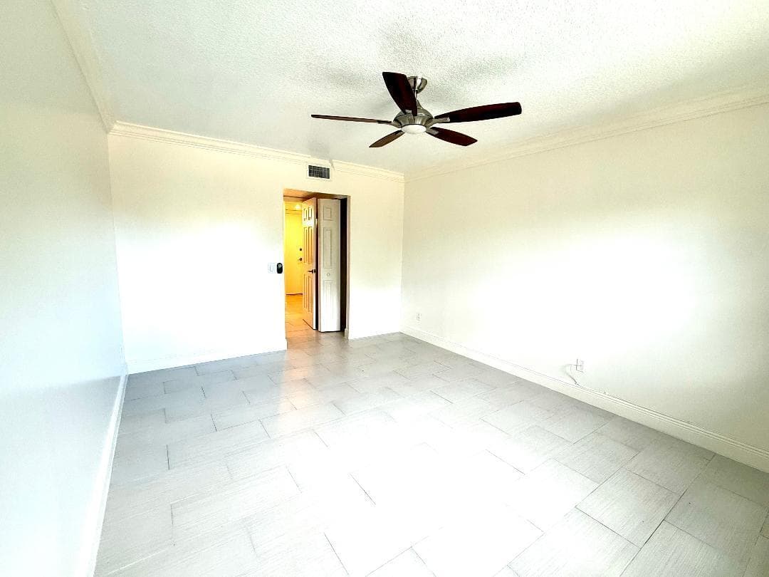 8901 N New River Canal Road 17w, Plantation, FL 33324 — photo 3 of 9