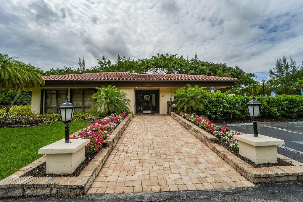 21839 Arriba Real 10g, Boca Raton, FL 33433 — photo 29 of 33