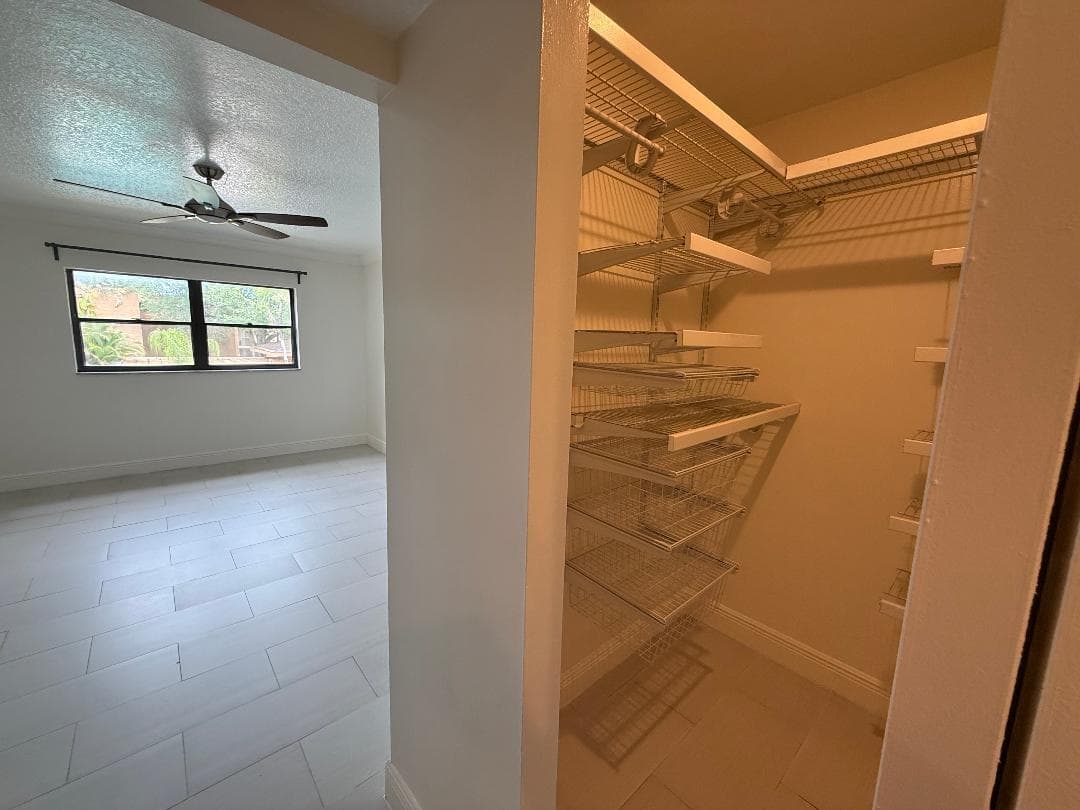 8901 N New River Canal Road 17w, Plantation, FL 33324 — photo 4 of 9