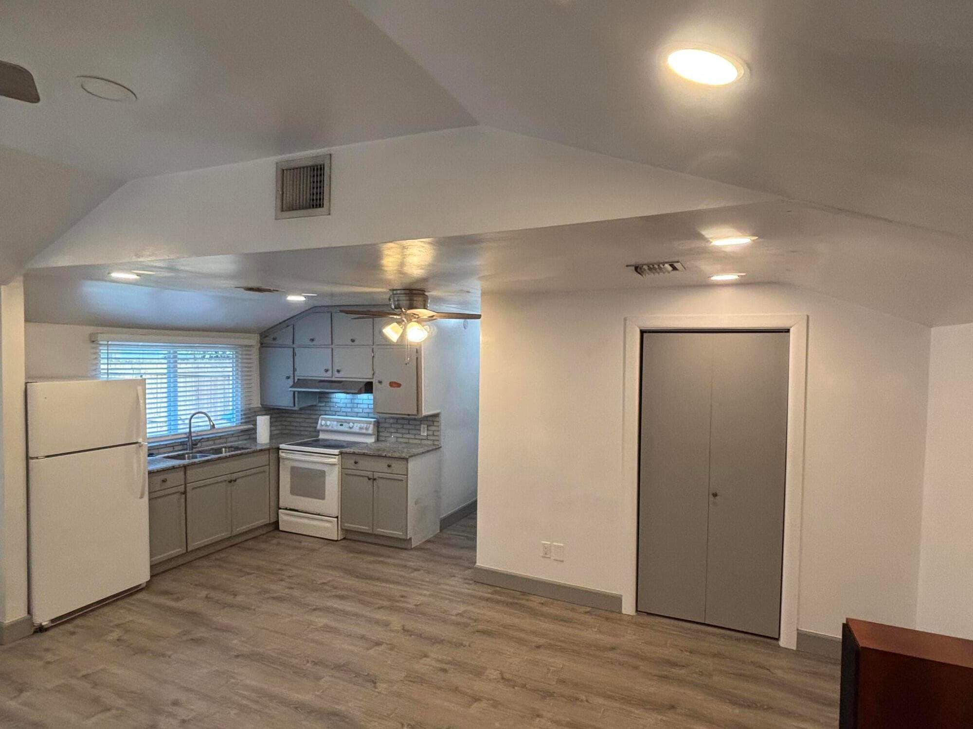 311 S K Street 2, Lake Worth Beach, FL 33460 — photo 5 of 15