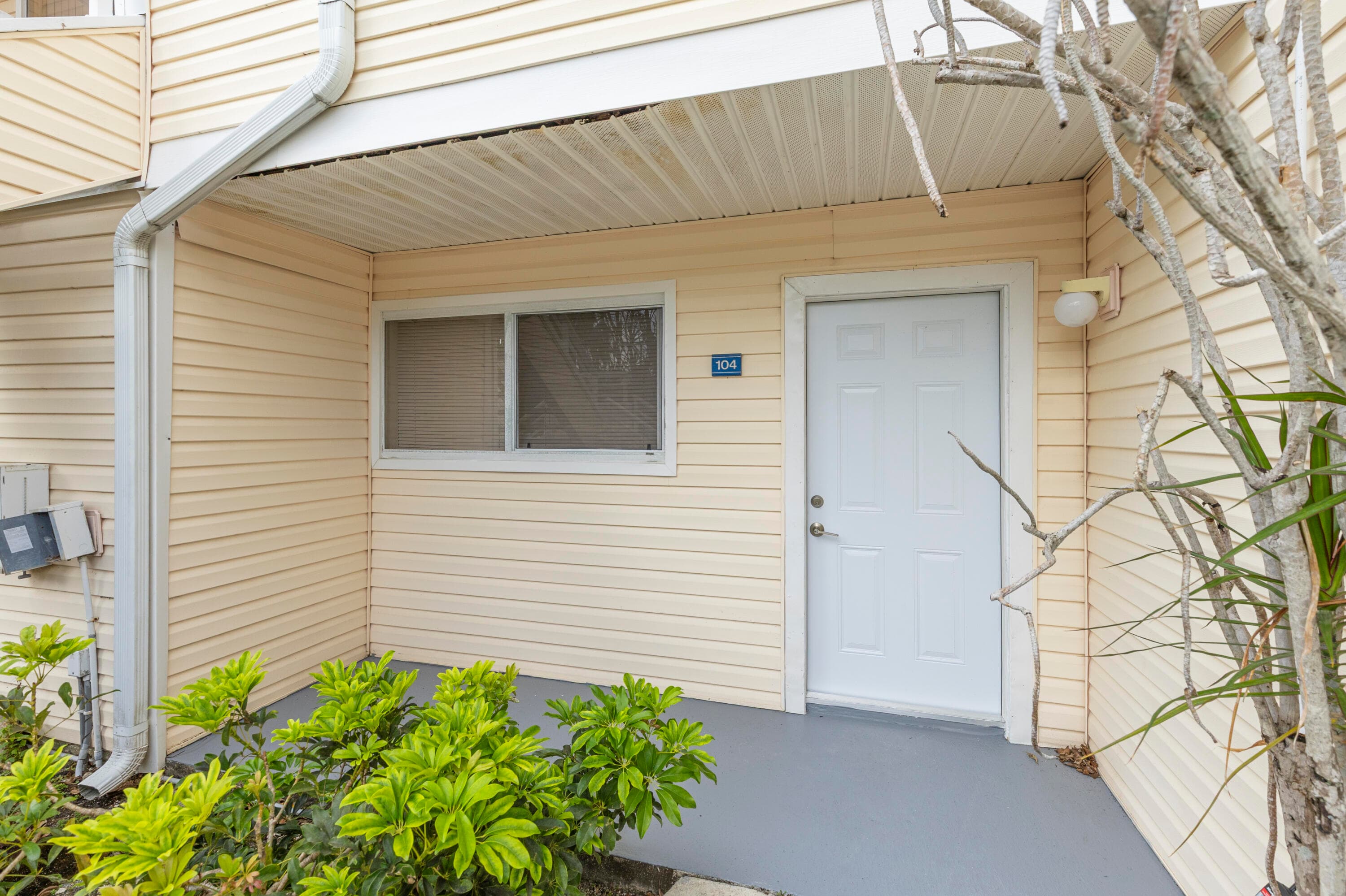 3469 NW 44th Street 104, Lauderdale Lakes, FL 33309 — photo 4 of 43