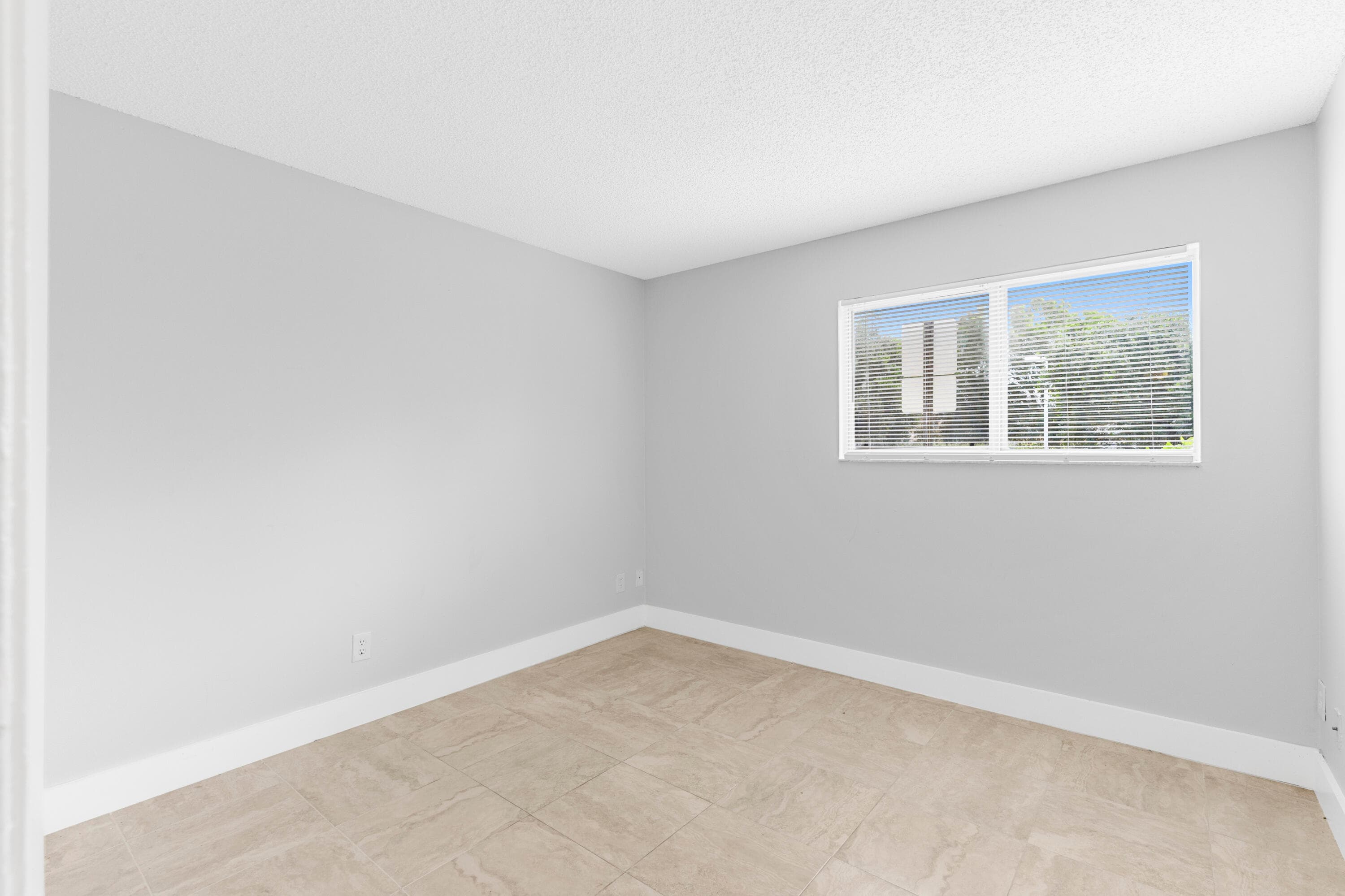 3469 NW 44th Street 104, Lauderdale Lakes, FL 33309 — photo 16 of 43
