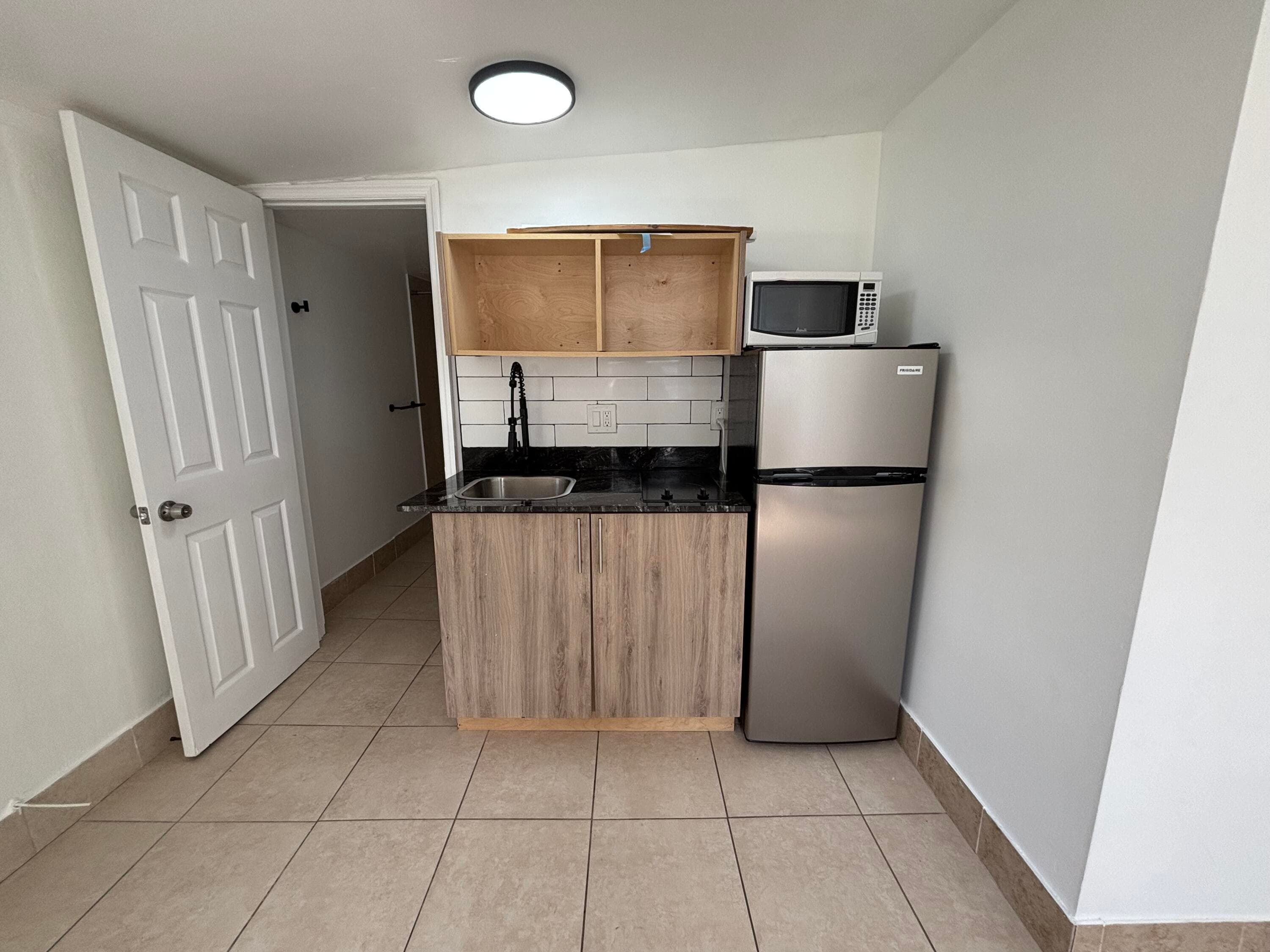 633 NW 15th Avenue, Fort Lauderdale, FL — photo 6 of 6