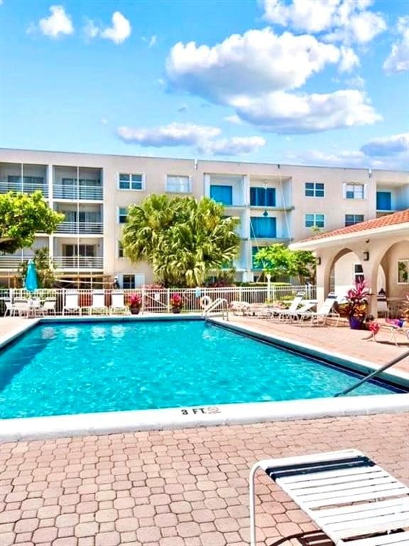 1541 S Ocean Boulevard 416, Lauderdale-By-The-Sea, FL 33062 — photo 16 of 26