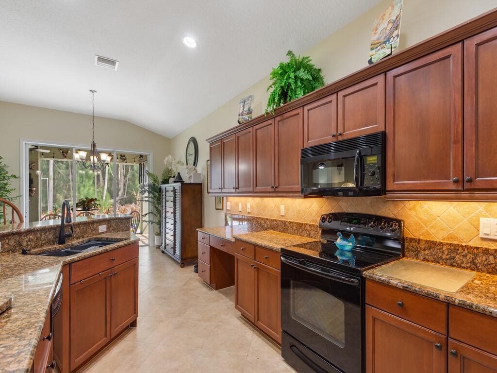 2794 W Brookfield Way, Vero Beach, FL 32966 — photo 3 of 28