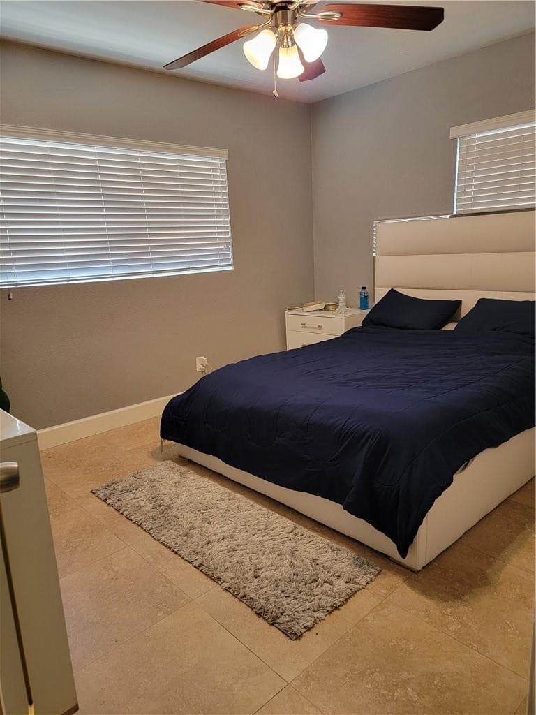 1010 NW 3rd Avenue, Hallandale Beach, FL 33009 — photo 8 of 18