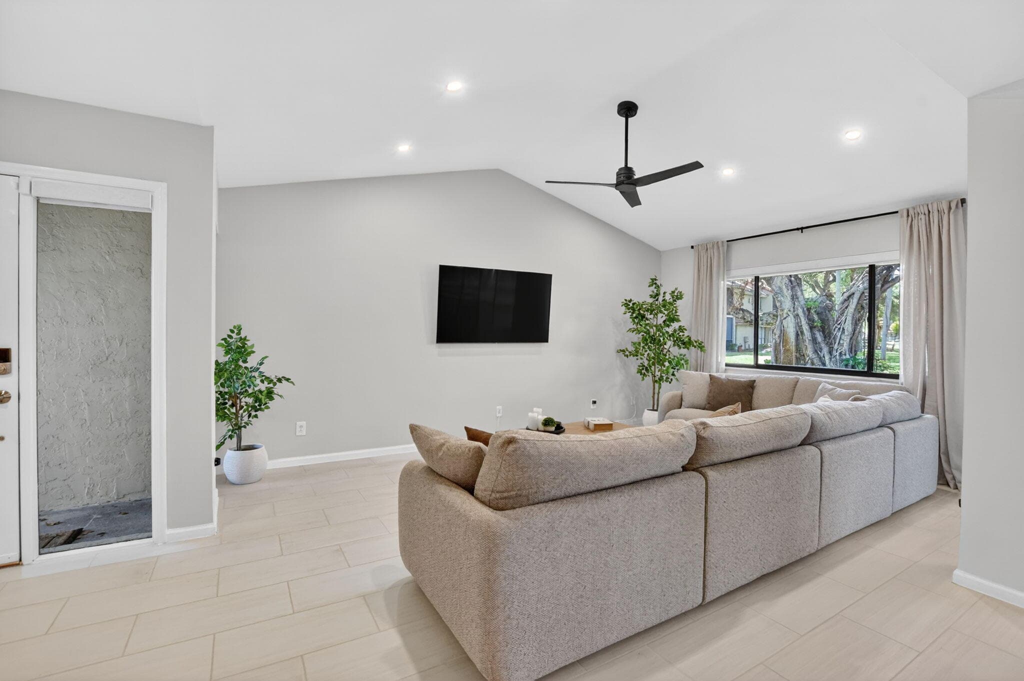 5530 Coach House Circle A, Boca Raton, FL 33486 — photo 6 of 46