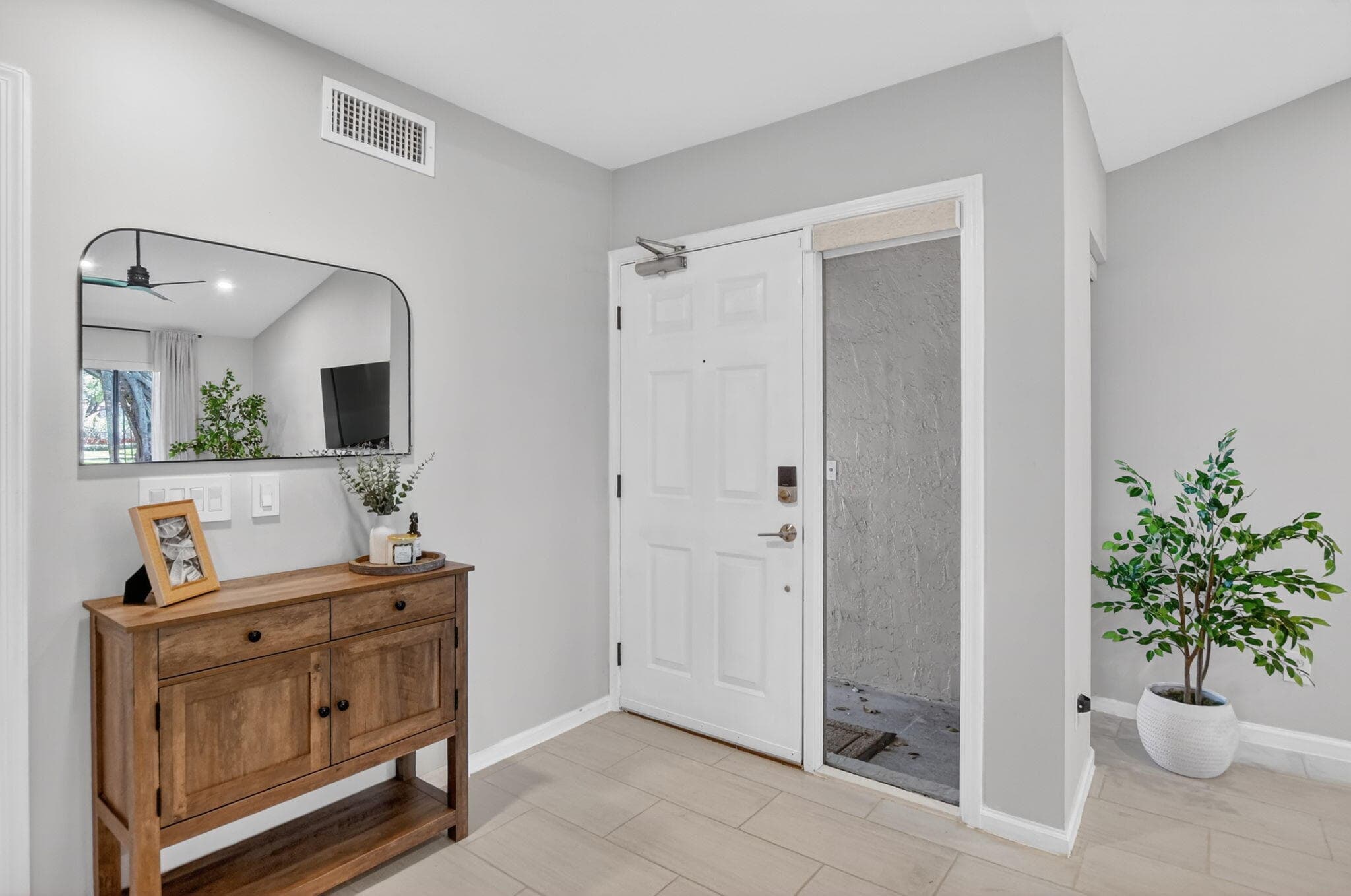 5530 Coach House Circle A, Boca Raton, FL 33486 — photo 2 of 46