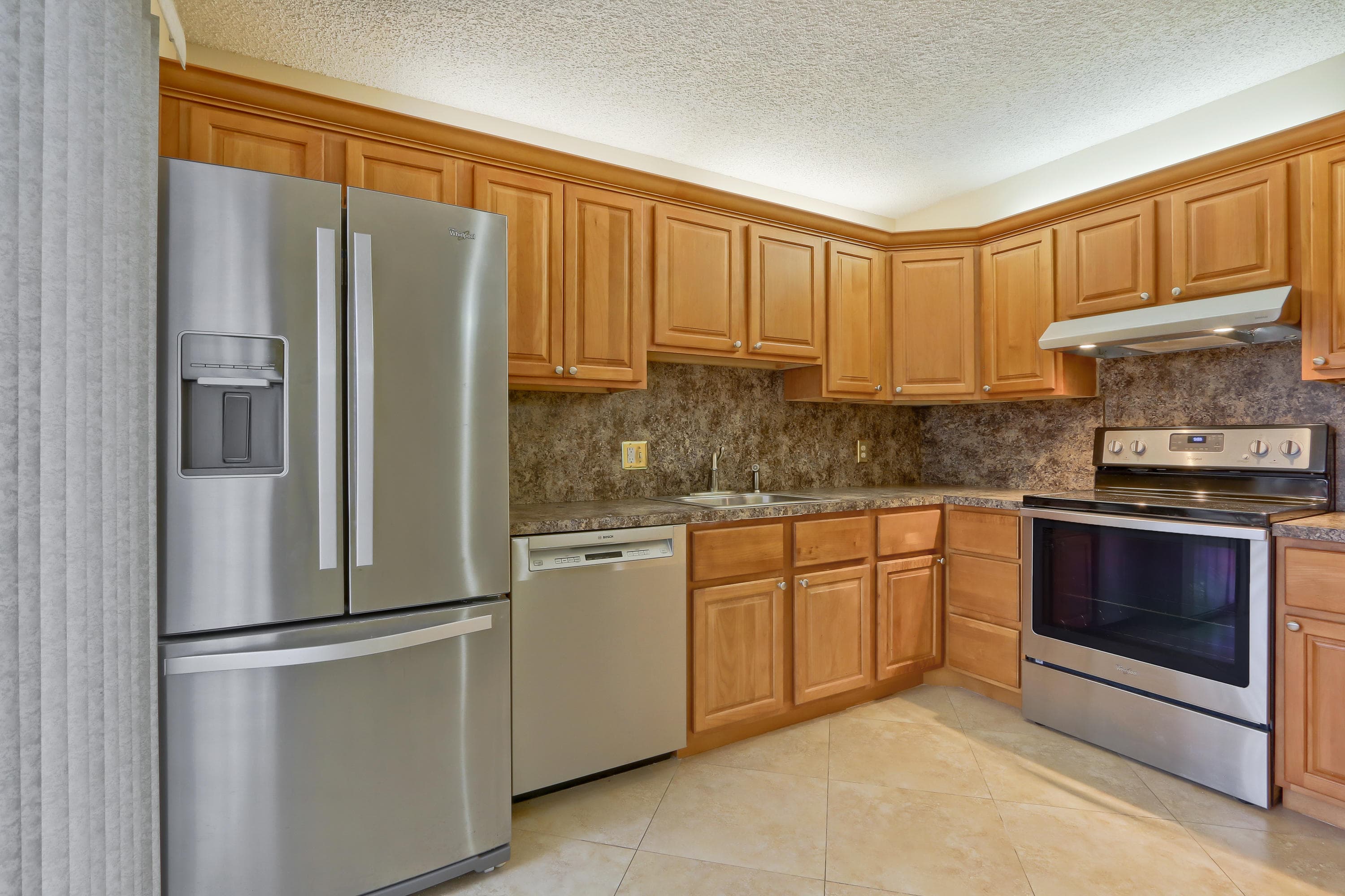 3343 Meridian Way N Unit D, Palm Beach Gardens, FL 33410 — photo 1 of 19