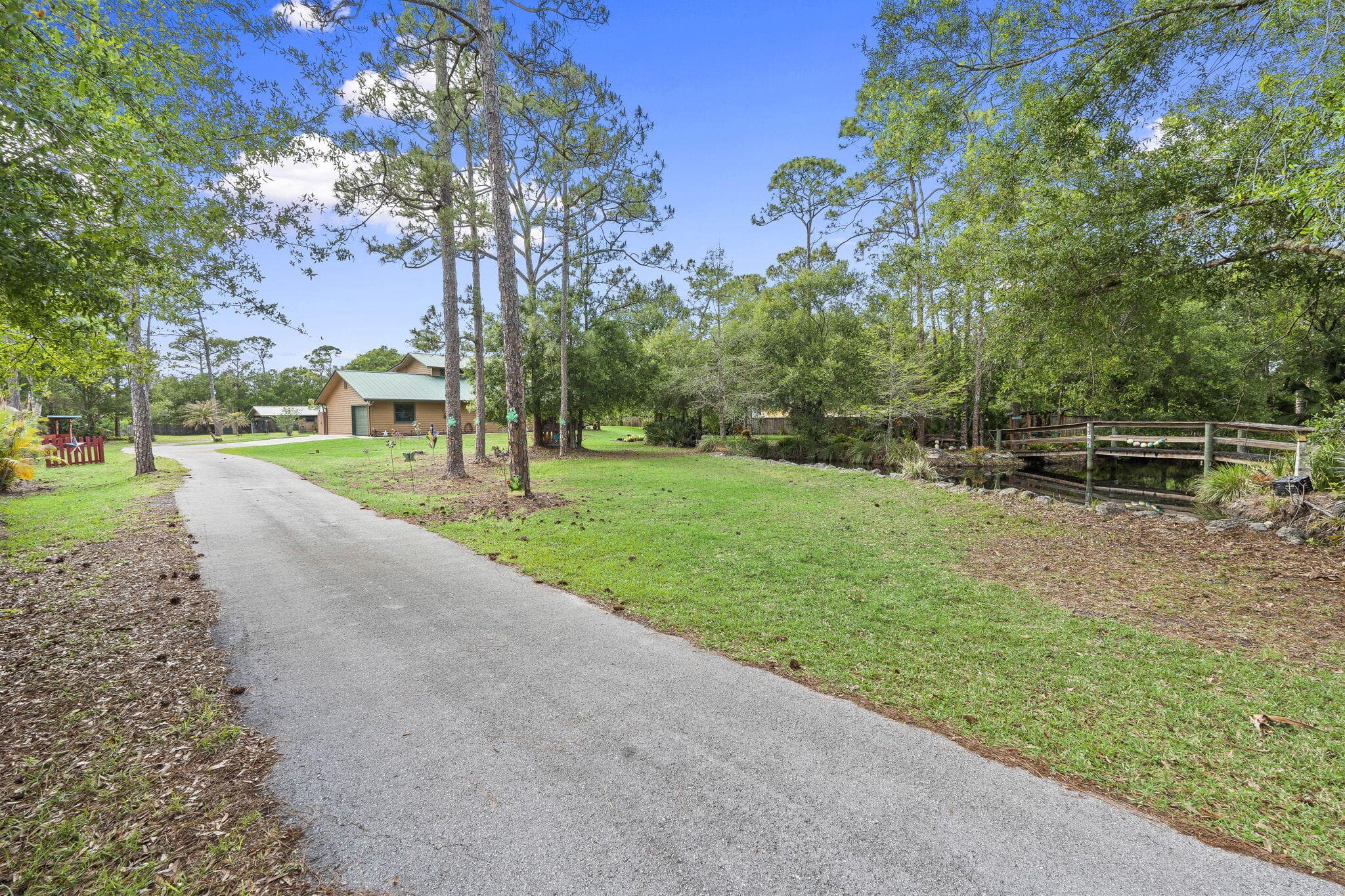 2725 Twin Oaks Trail, Fort Pierce, FL 34945 — photo 4 of 71