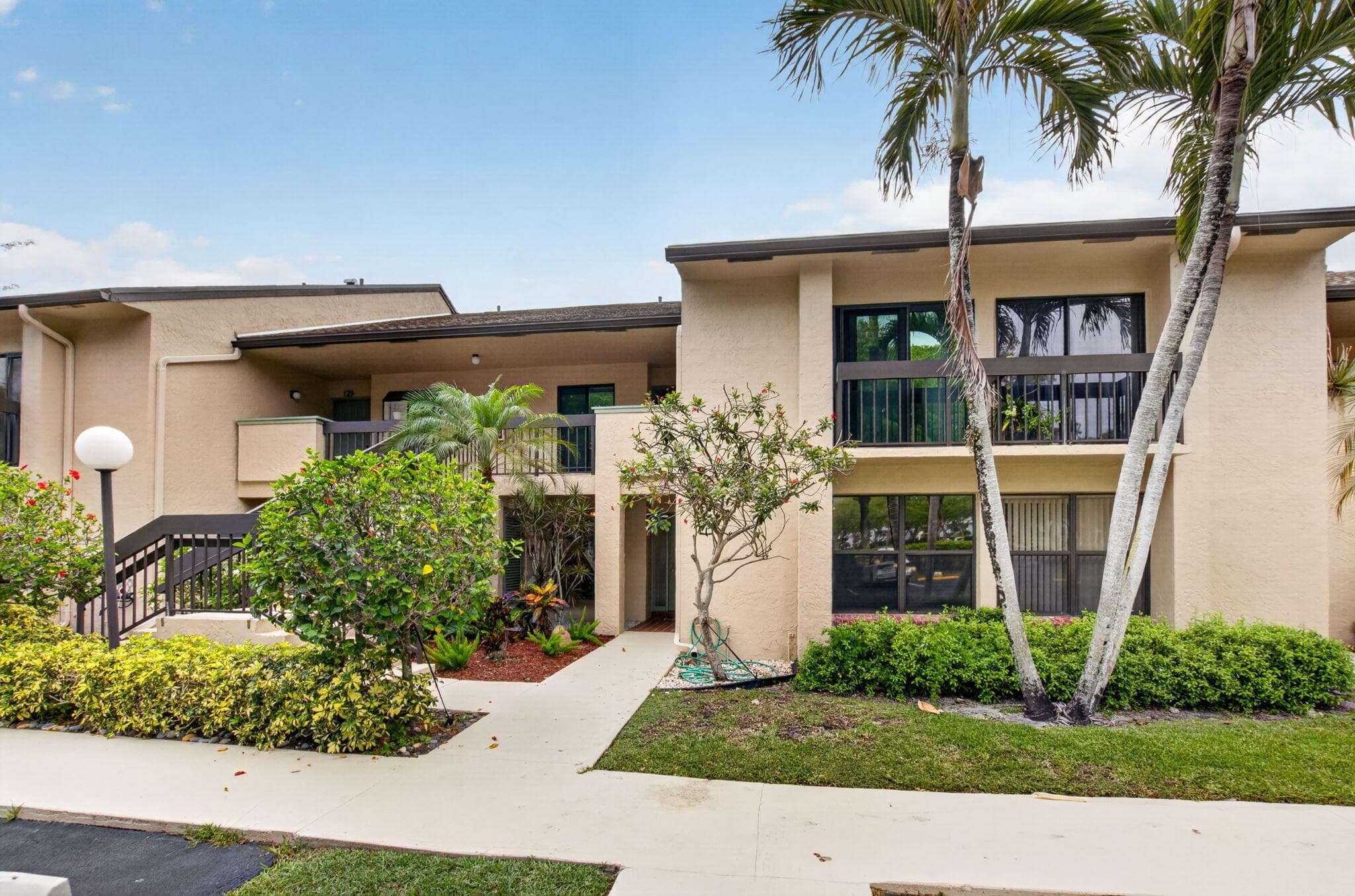 5021 Oakhill Lane 114, Delray Beach, FL 33484 — photo 1 of 57
