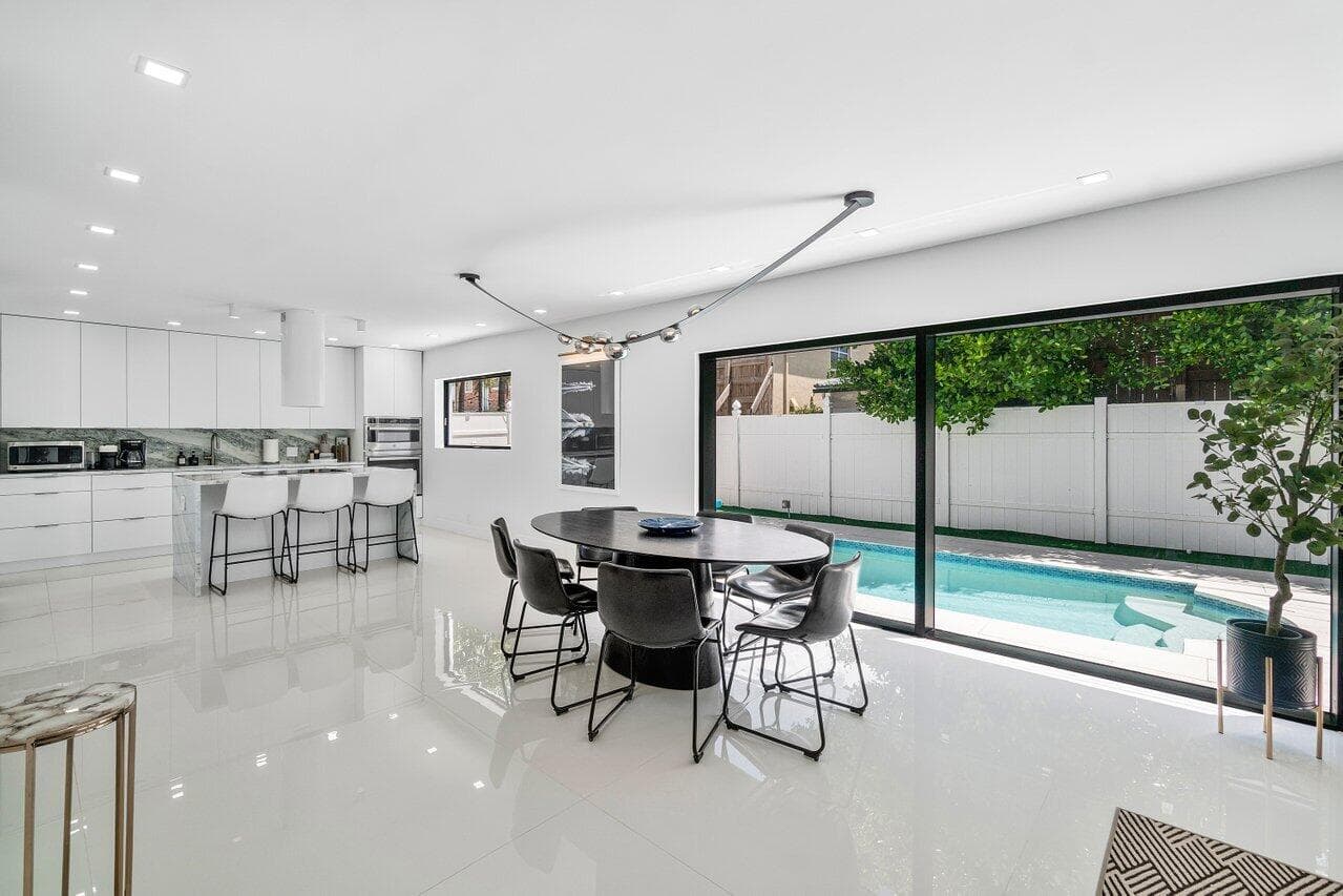 2724 N Ocean Boulevard, Fort Lauderdale, FL 33308 — photo 11 of 49
