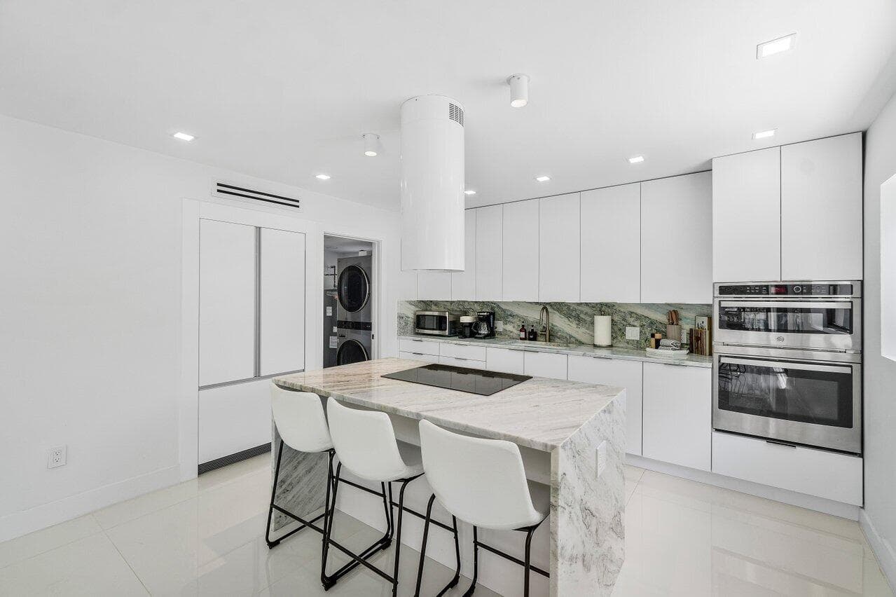 2724 N Ocean Boulevard, Fort Lauderdale, FL 33308 — photo 16 of 49