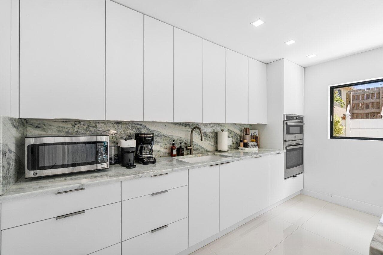 2724 N Ocean Boulevard, Fort Lauderdale, FL 33308 — photo 19 of 49