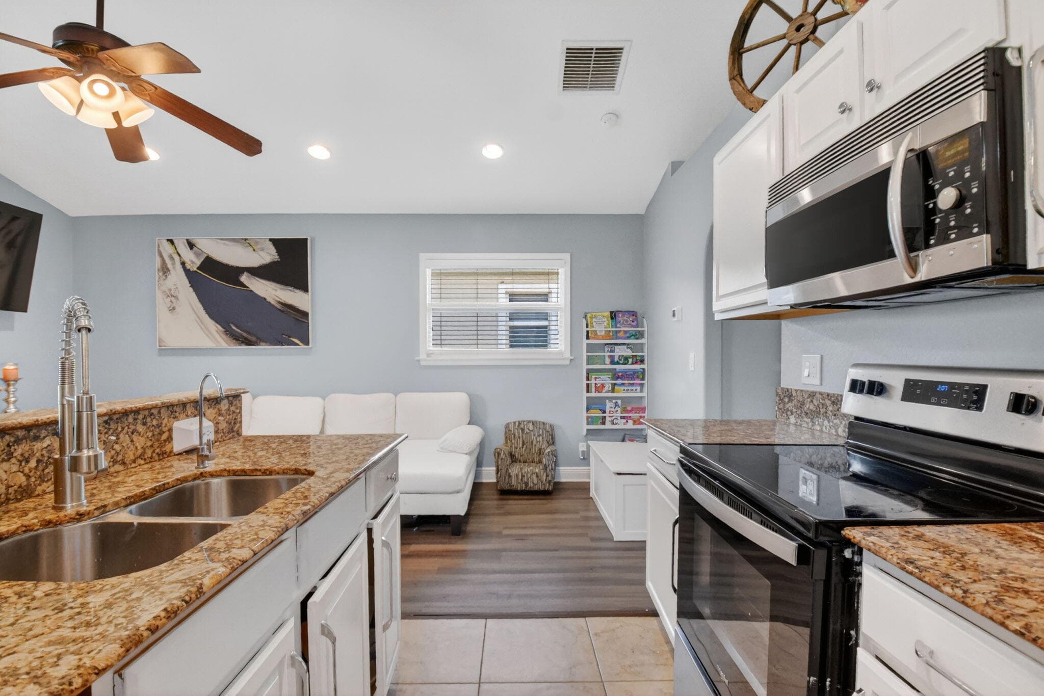 4334 Cambridge Street, Lake Worth Beach, FL 33461 — photo 9 of 37