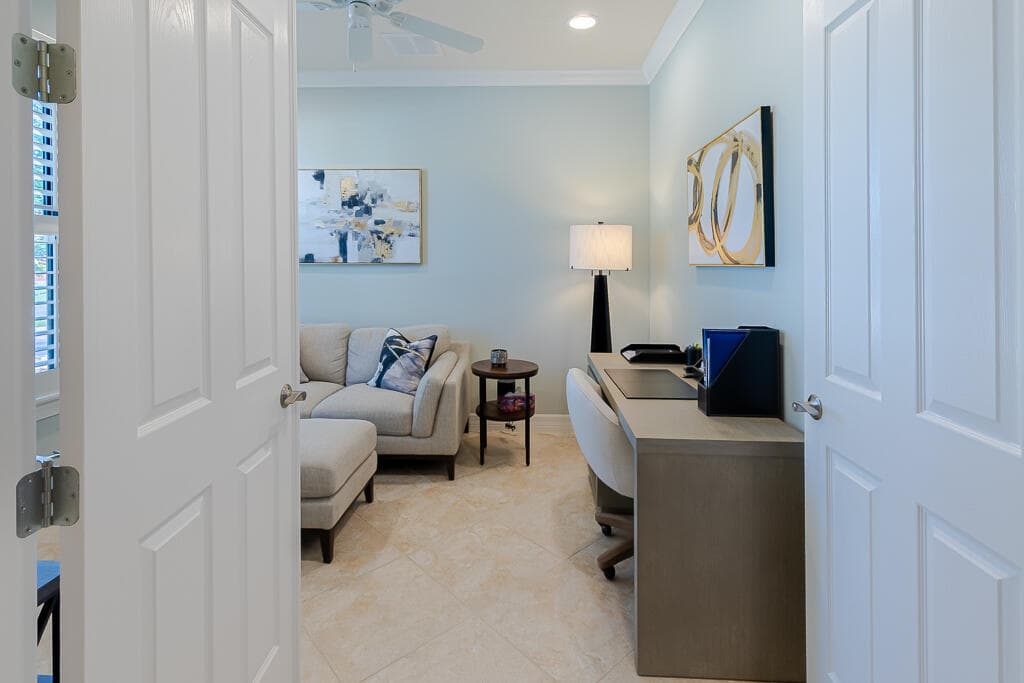 221 SE Longview Drive, Port St. Lucie, FL 34984 — photo 5 of 60