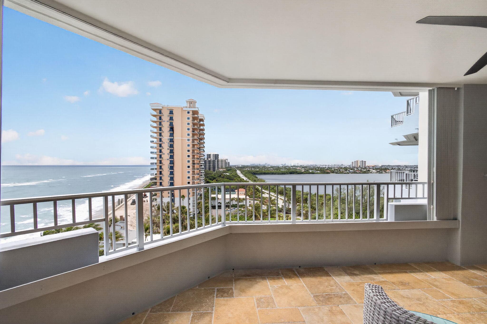5200 N Ocean Drive 1004, Singer Island, FL 33404 — photo 5 of 39