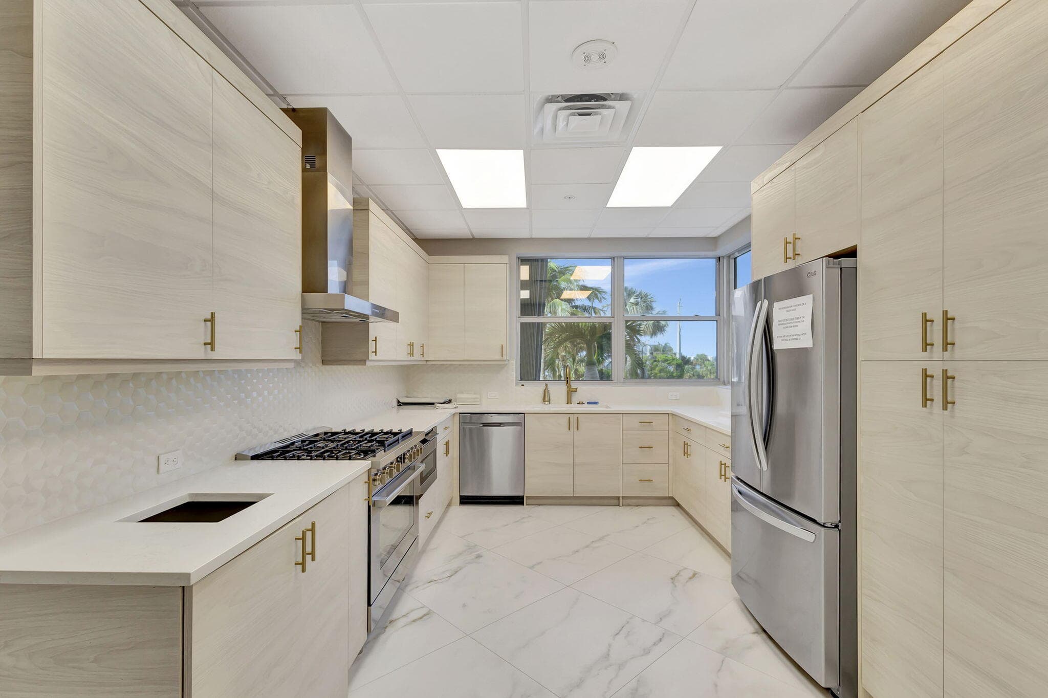 5200 N Ocean Drive 1004, Singer Island, FL 33404 — photo 34 of 39