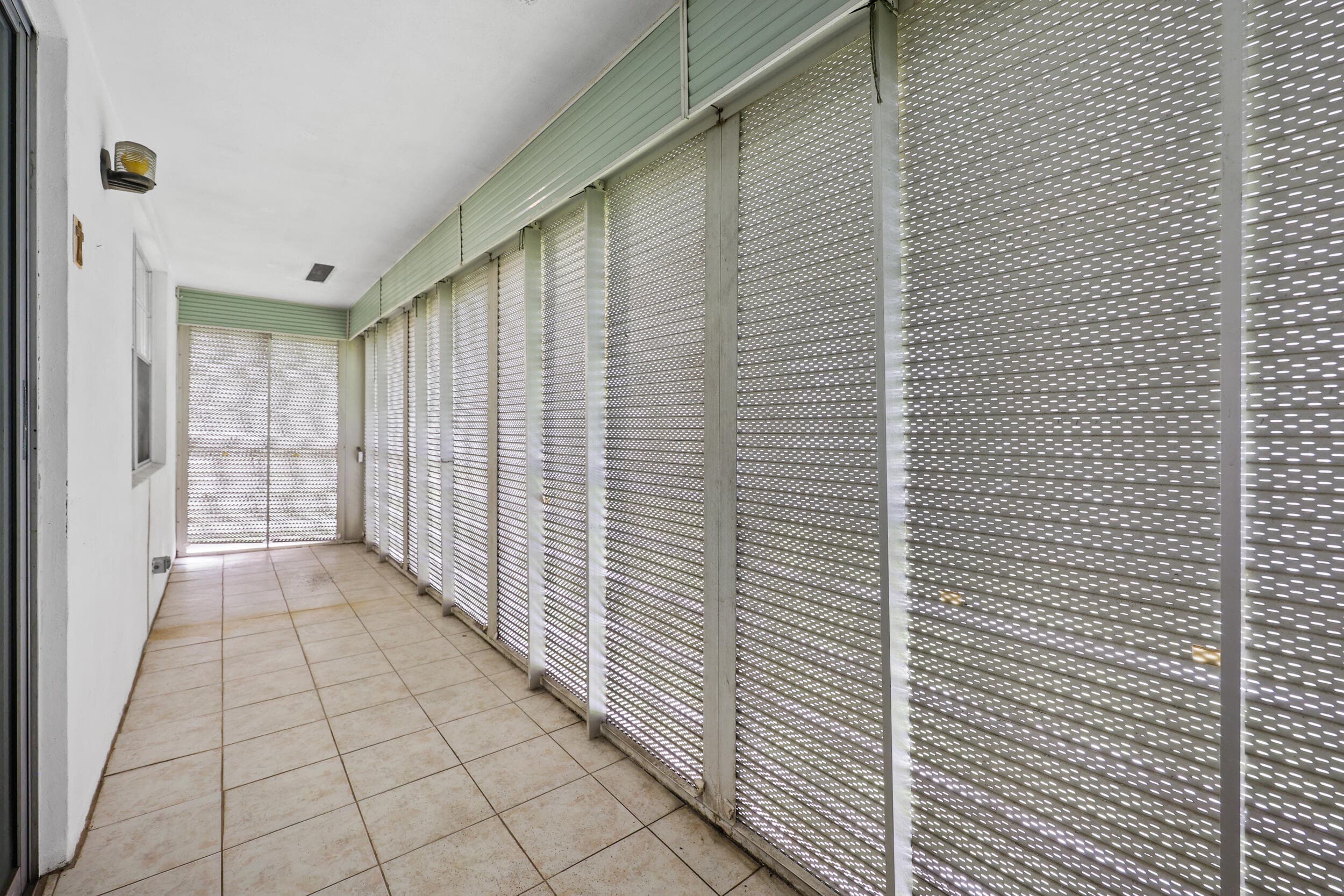392 Markham R, Deerfield Beach, FL 33442 — photo 23 of 30