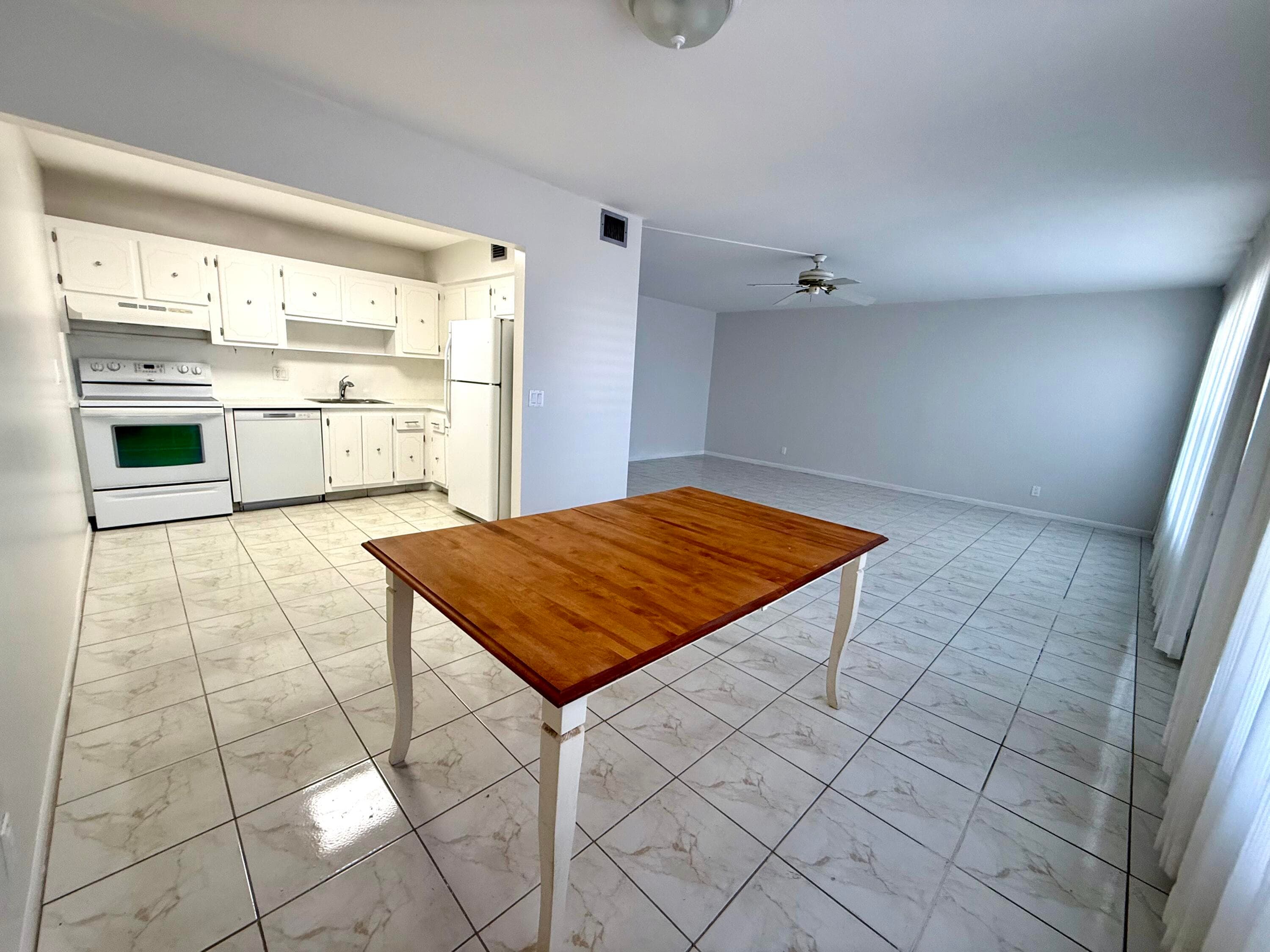 313 Greenbrier B, West Palm Beach, FL 33417 — photo 5 of 32
