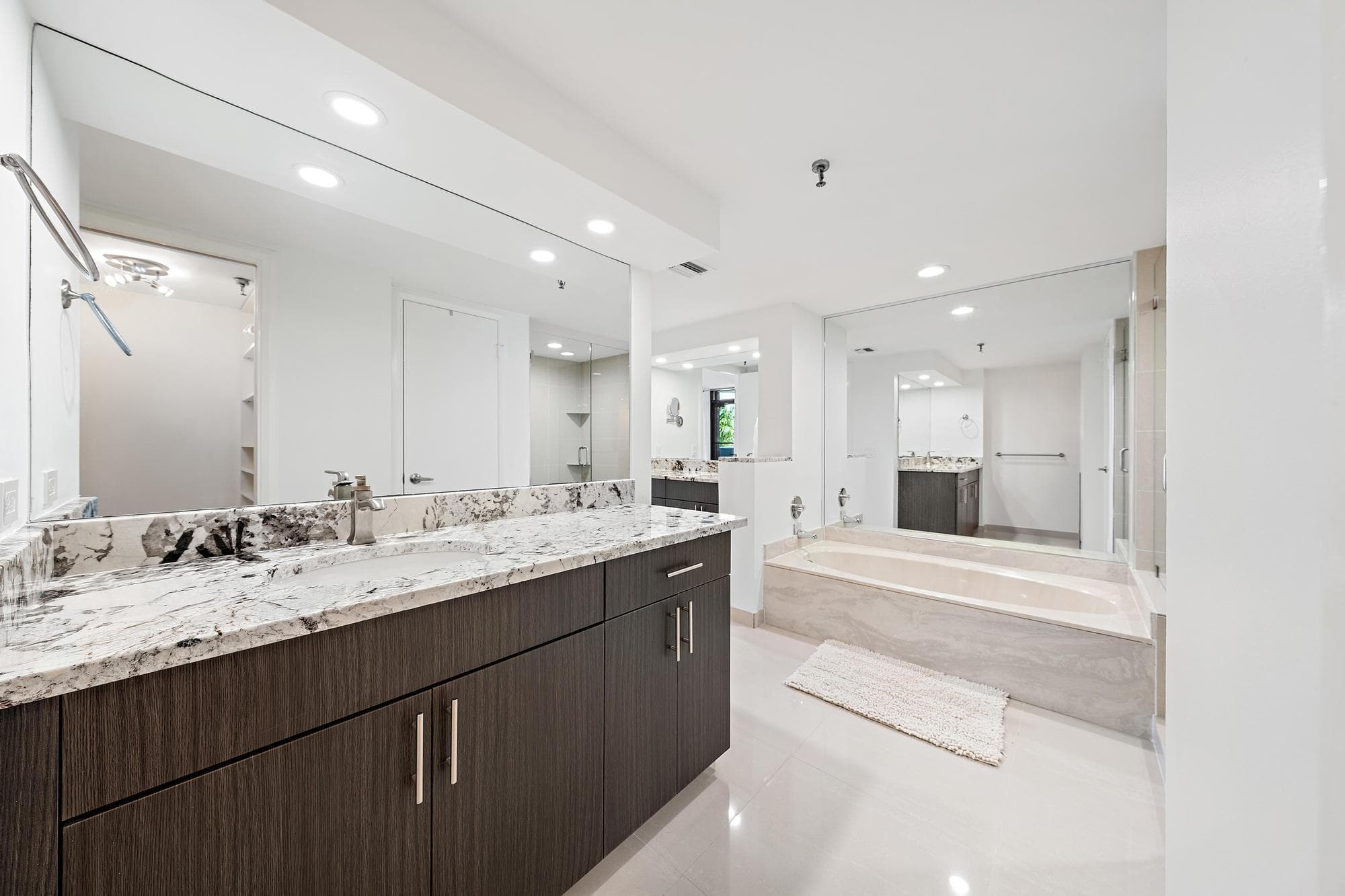 123 Lakeshore Drive 445, North Palm Beach, FL 33408 — photo 15 of 24