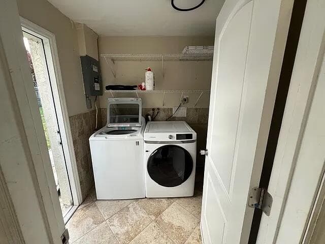 2831 NE Savannah Road, Jensen Beach, FL 34957 — photo 11 of 17