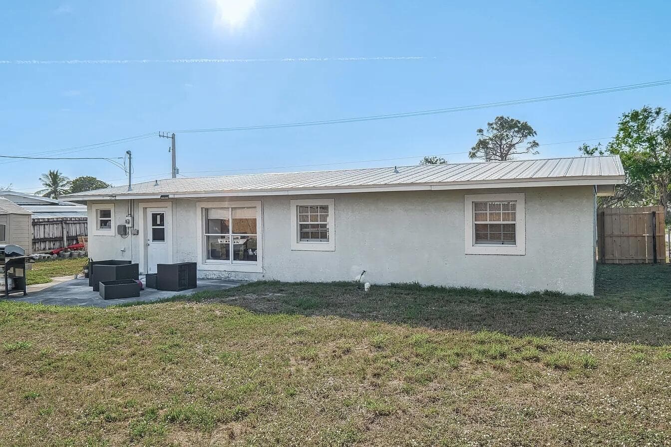 2831 NE Savannah Road, Jensen Beach, FL 34957 — photo 12 of 17