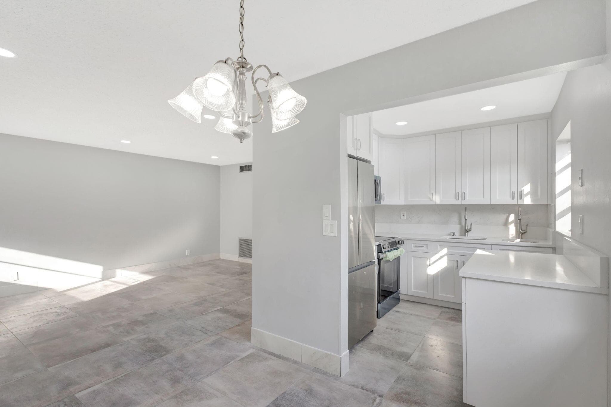 121 Bedford E, West Palm Beach, FL 33417 — photo 8 of 35