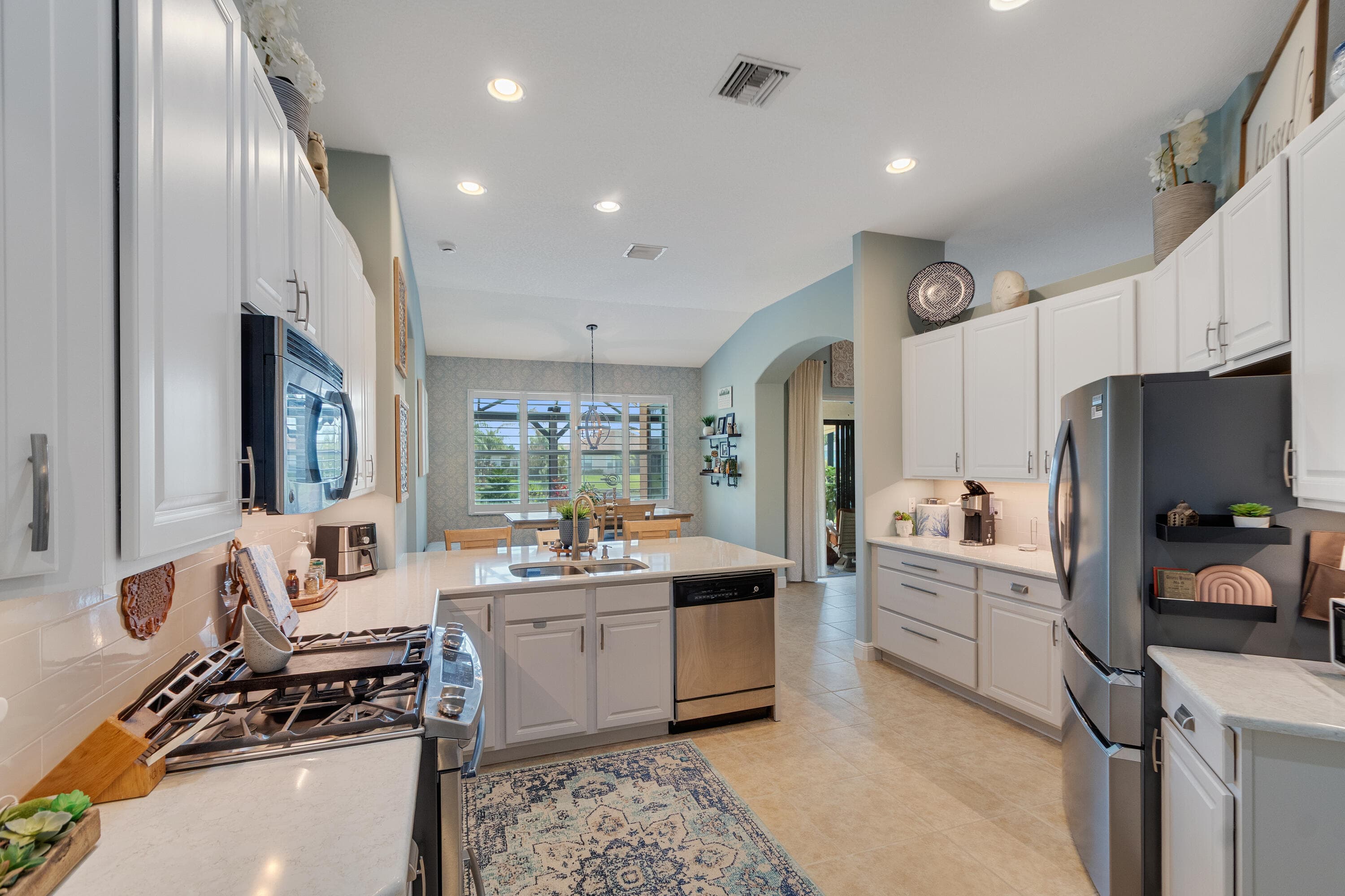 660 Tangelo Circle SW, Vero Beach, FL 32968 — photo 12 of 50