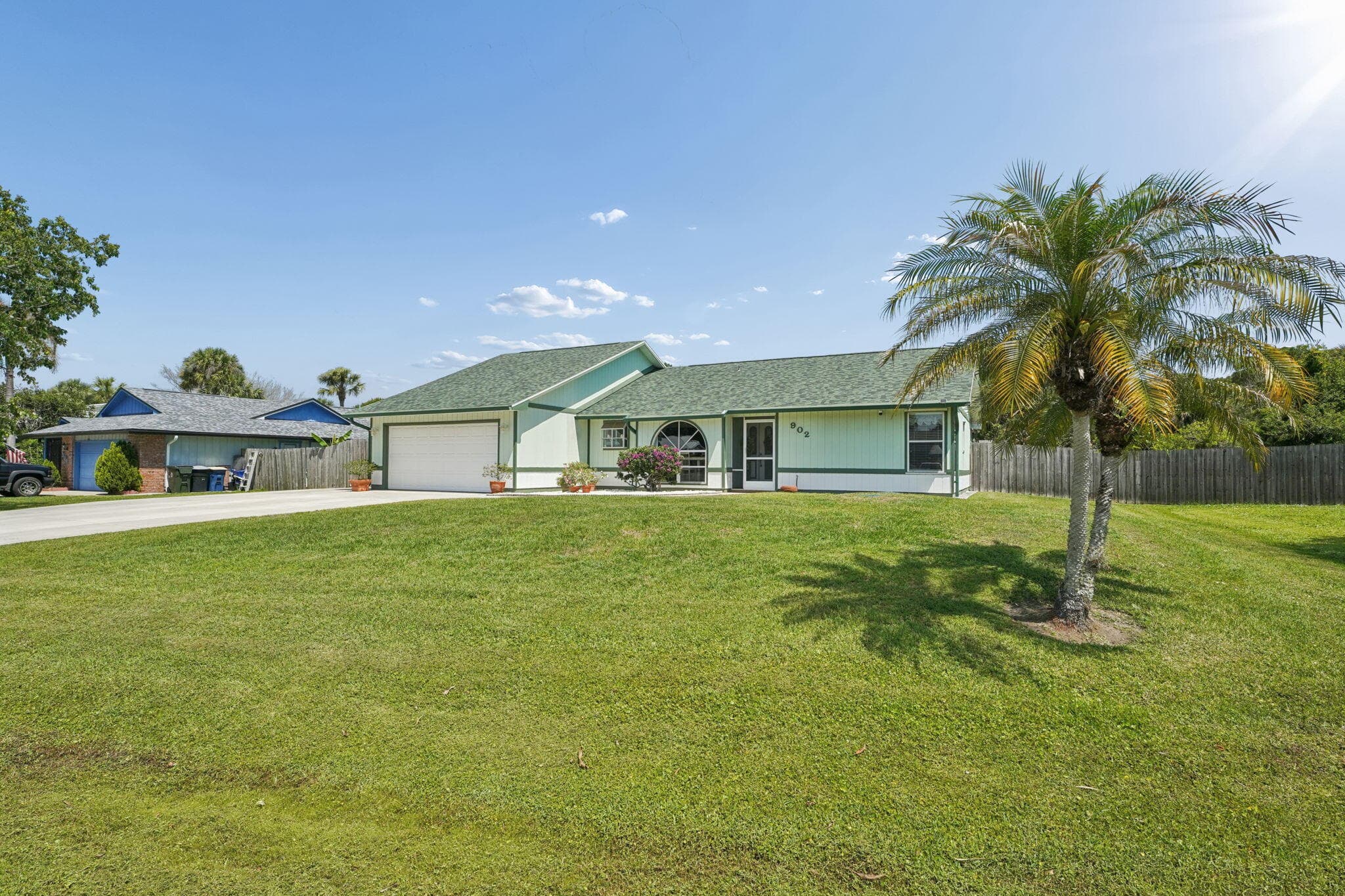 902 Egret Avenue, Fort Pierce, FL 34982 — photo 4 of 59