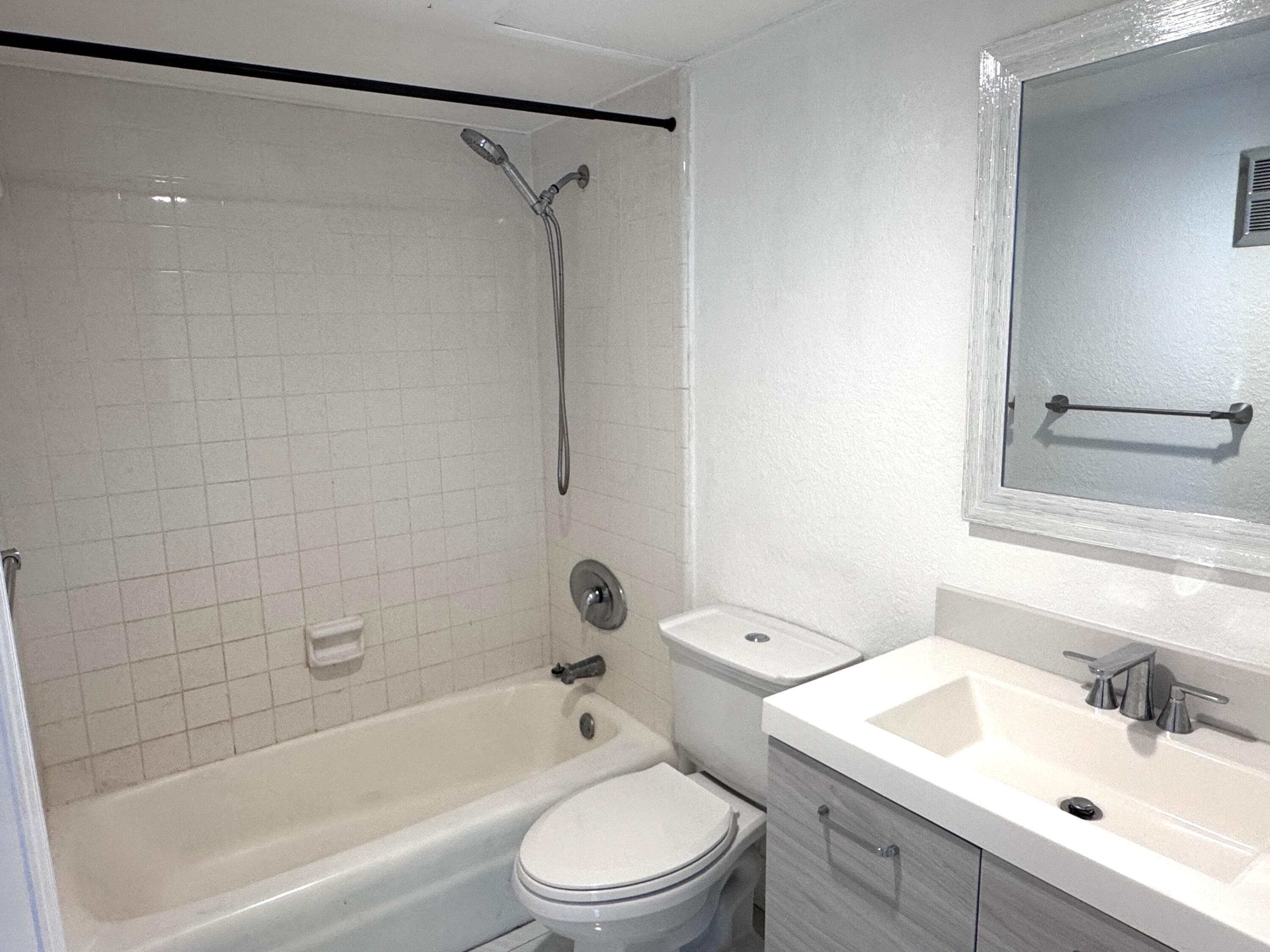 770 SE 2nd Avenue F101, Deerfield Beach, FL 33441 — photo 6 of 23