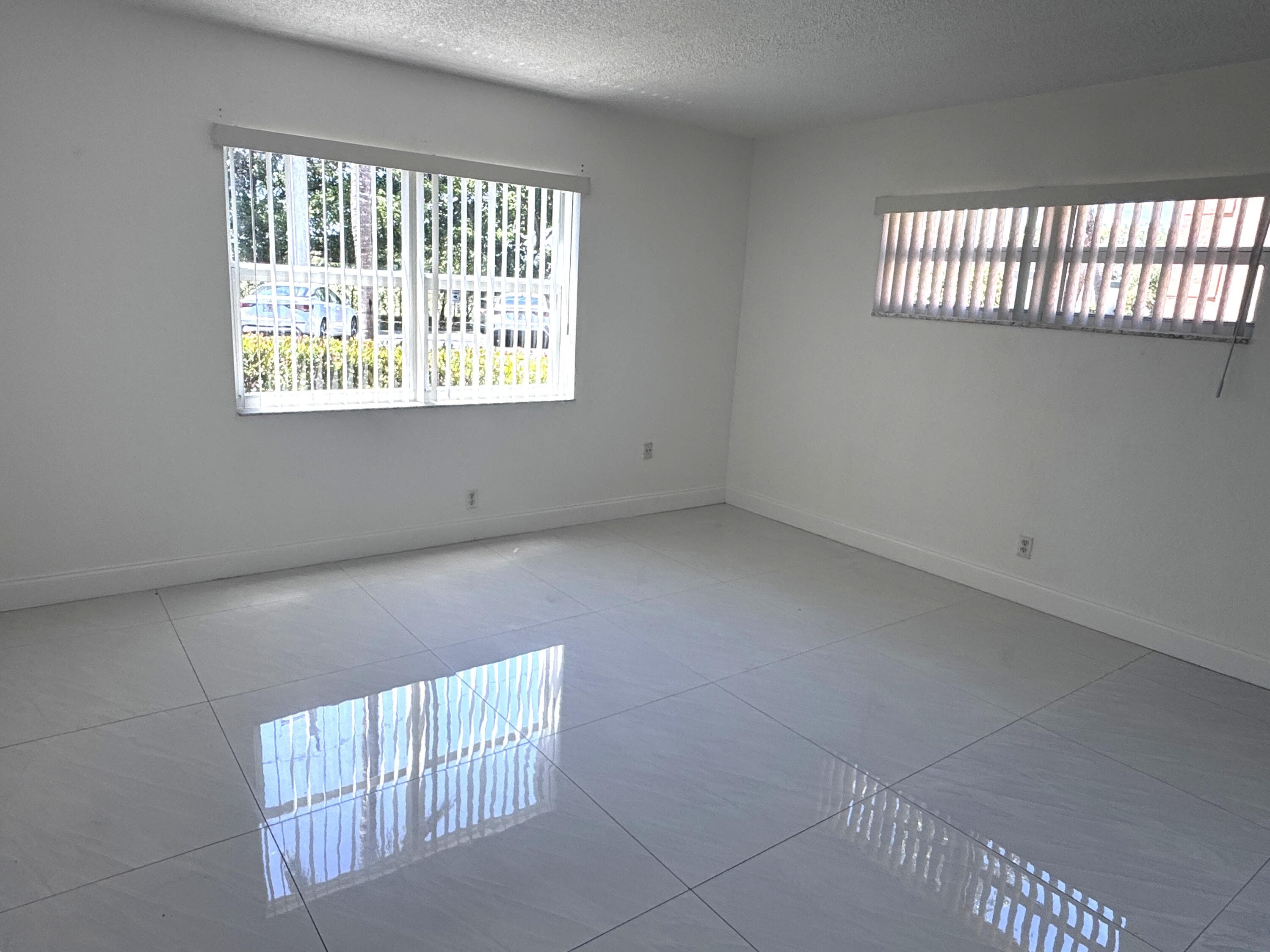 770 SE 2nd Avenue F101, Deerfield Beach, FL 33441 — photo 3 of 23